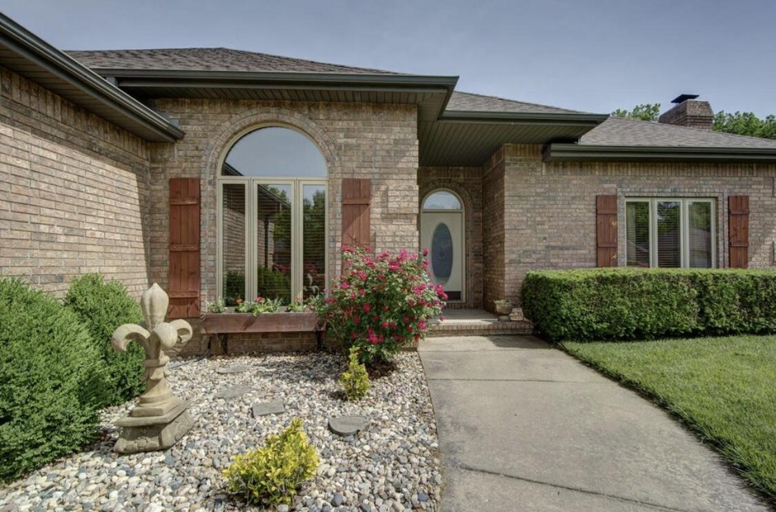 Photo 3 - Residential for sale – 3165 E Topping Circle  Springfield, MO