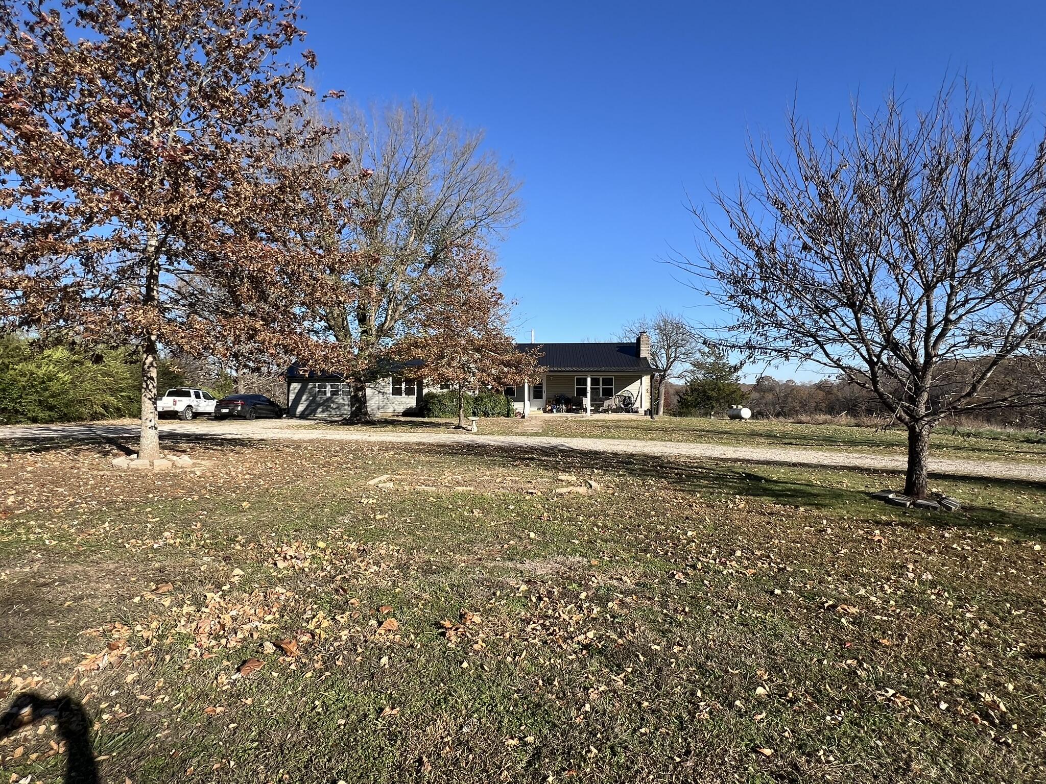 Photo 2 - Residential for sale – 850  Oo Highway   Thayer, MO