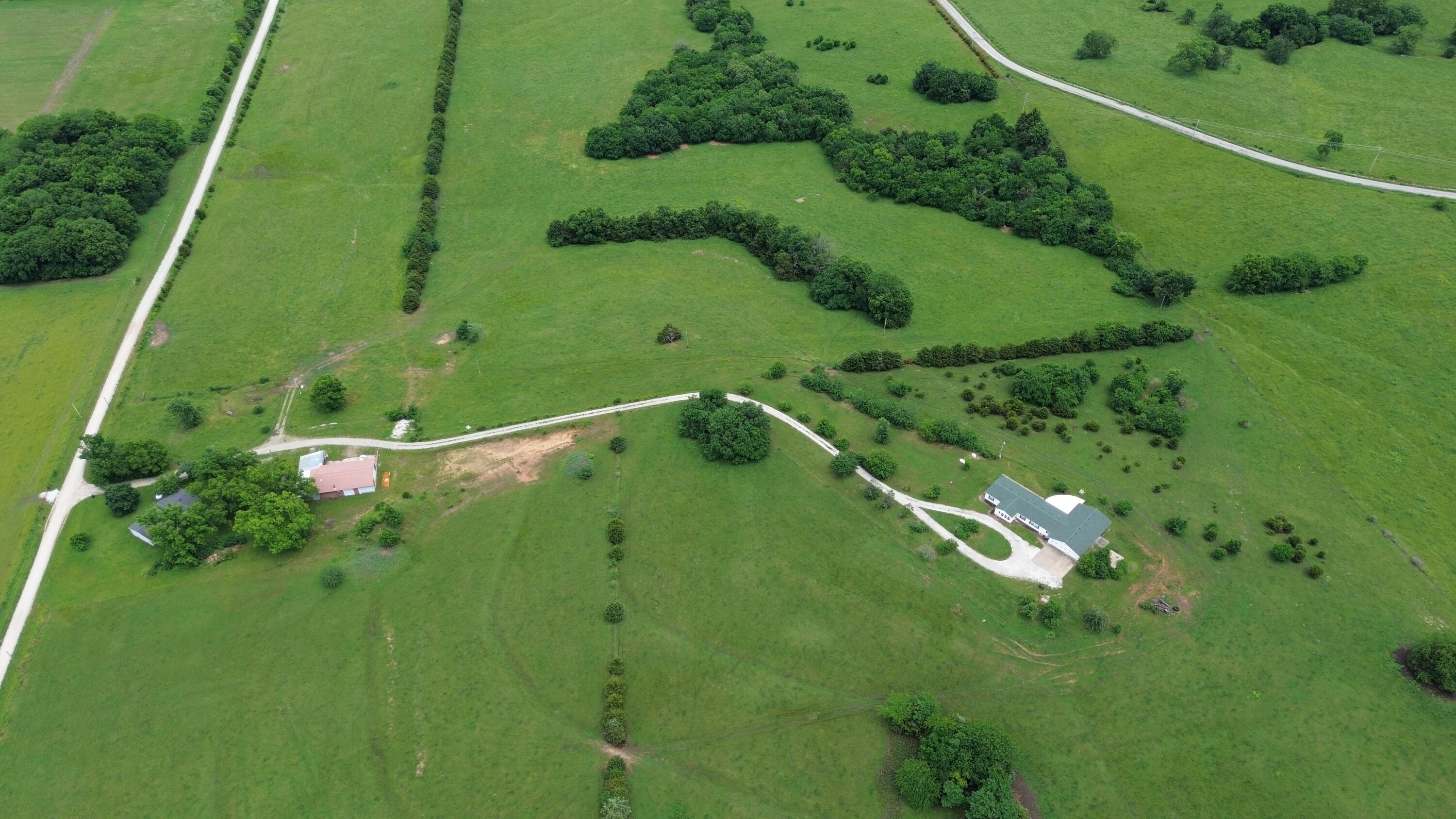 Photo 13 - Farm for sale – 1672 E 355th Road  Bolivar, MO