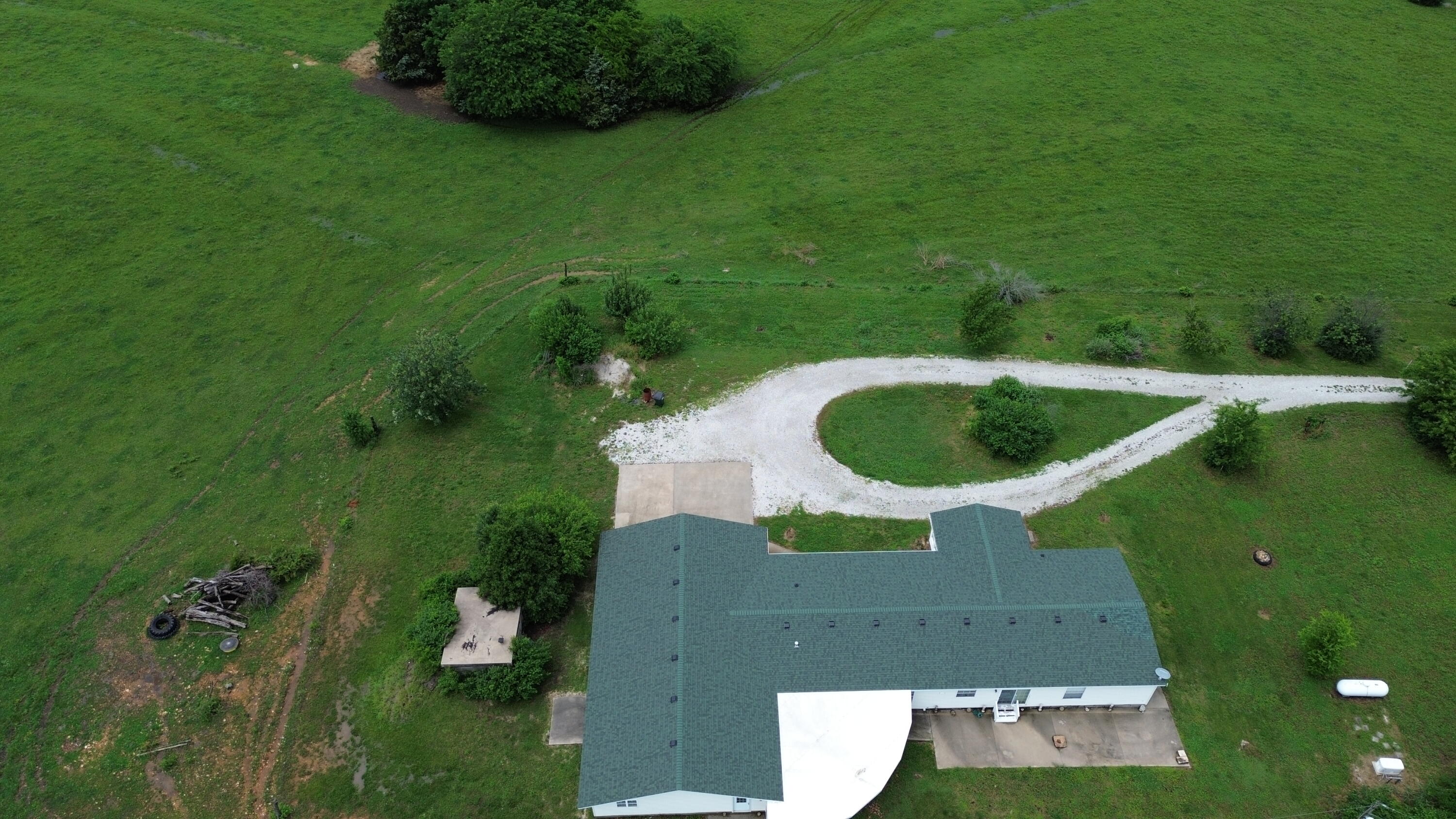 Photo 11 - Farm for sale – 1672 E 355th Road  Bolivar, MO