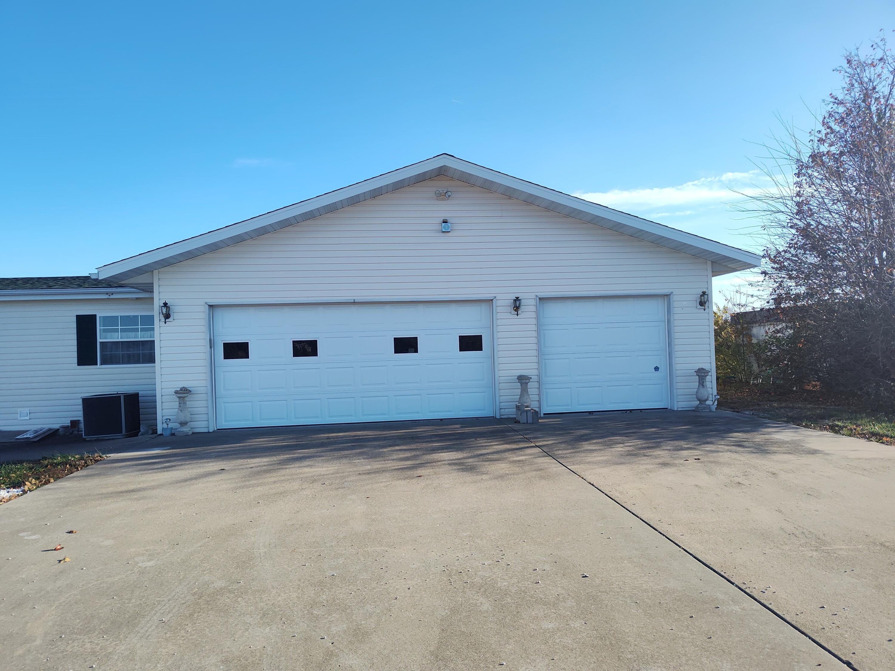 Photo 50 - Farm for sale – 1672 E 355th Road  Bolivar, MO