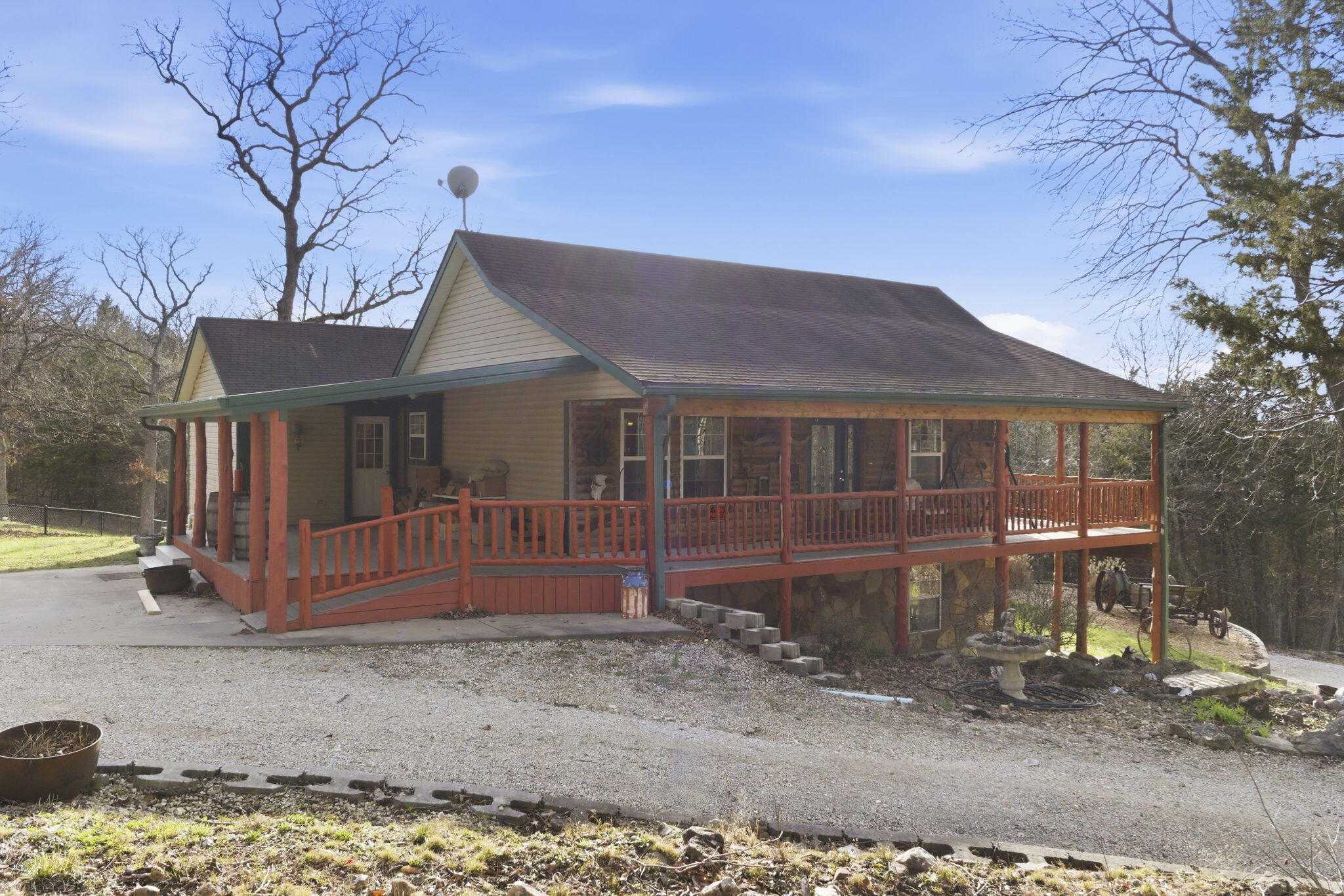 Photo 4 - Residential for sale – 25998  County Road 262   Hermitage, MO