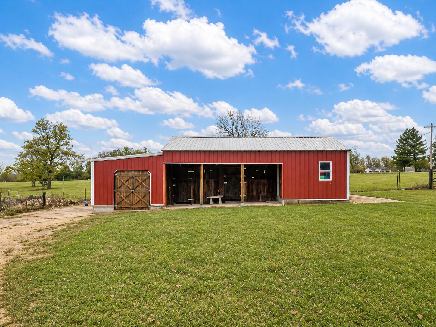Photo 3 - Residential for sale – 19071  Highway 32   Licking, MO
