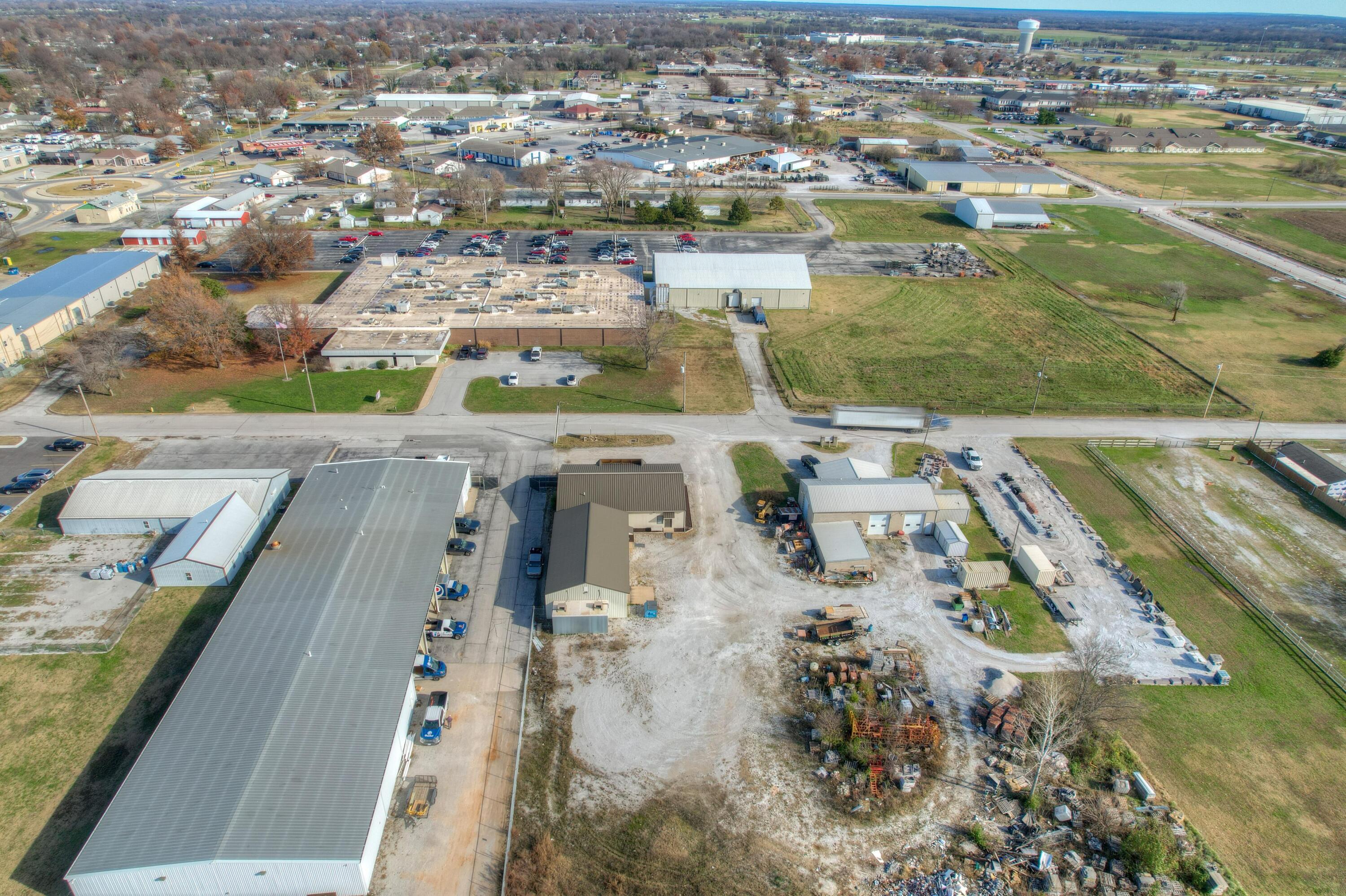 Photo 51 - Commercial Sale for sale – 2307  Missouri Avenue  Carthage, MO