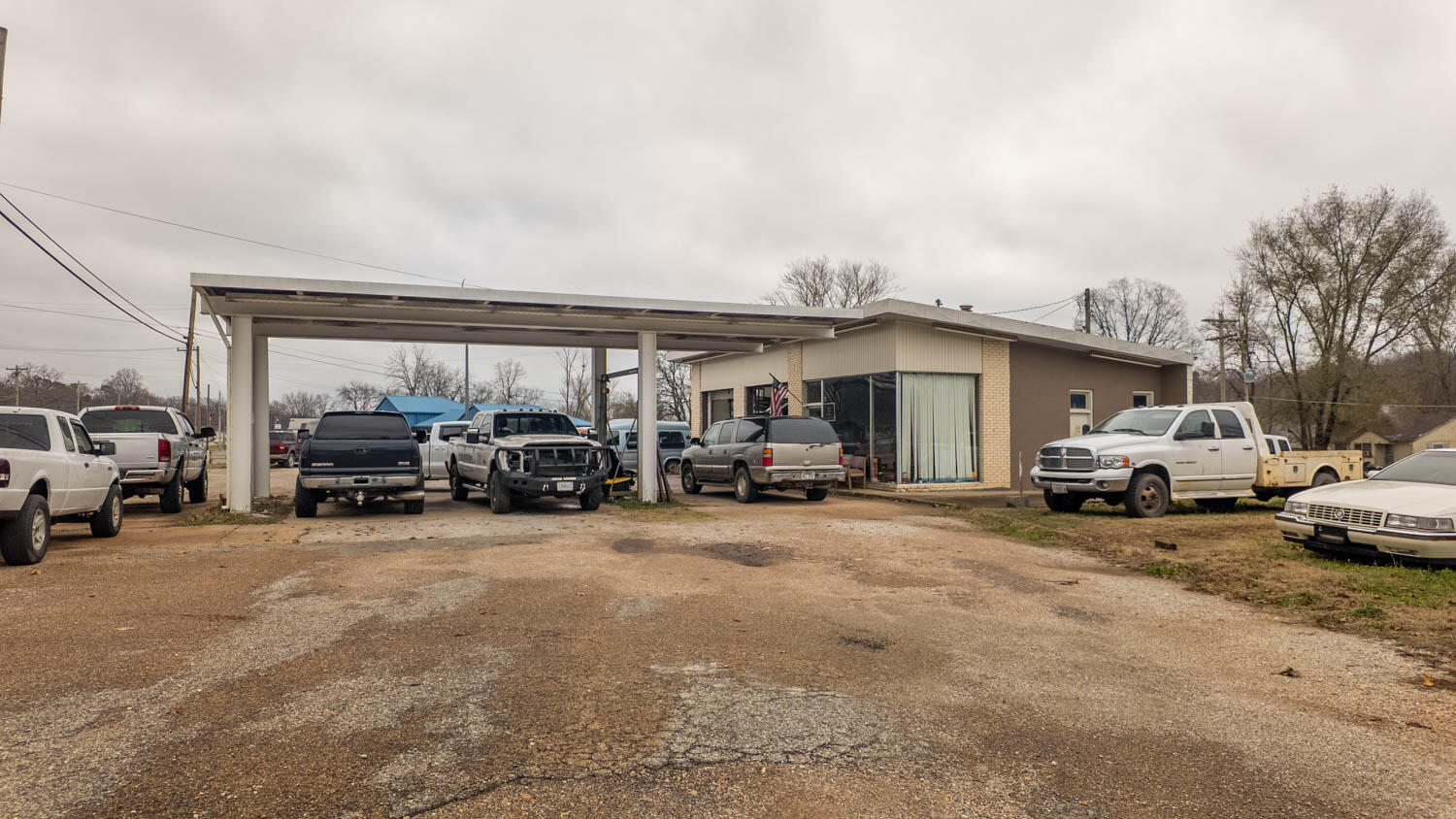 Photo 4 - Commercial Sale for sale – 608 E Main Street   Willow Springs, MO