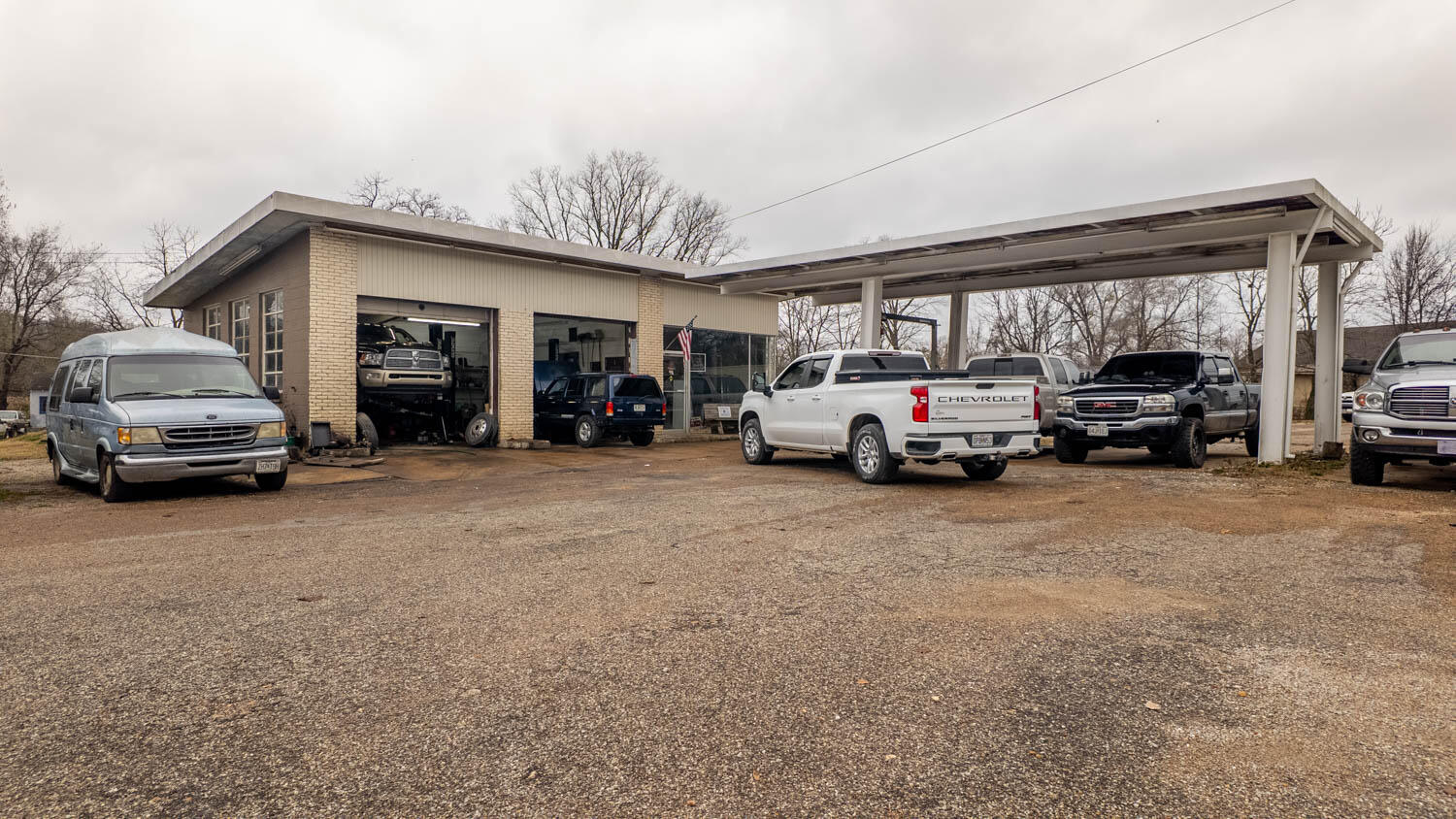 Photo 6 - Commercial Sale for sale – 608 E Main Street   Willow Springs, MO