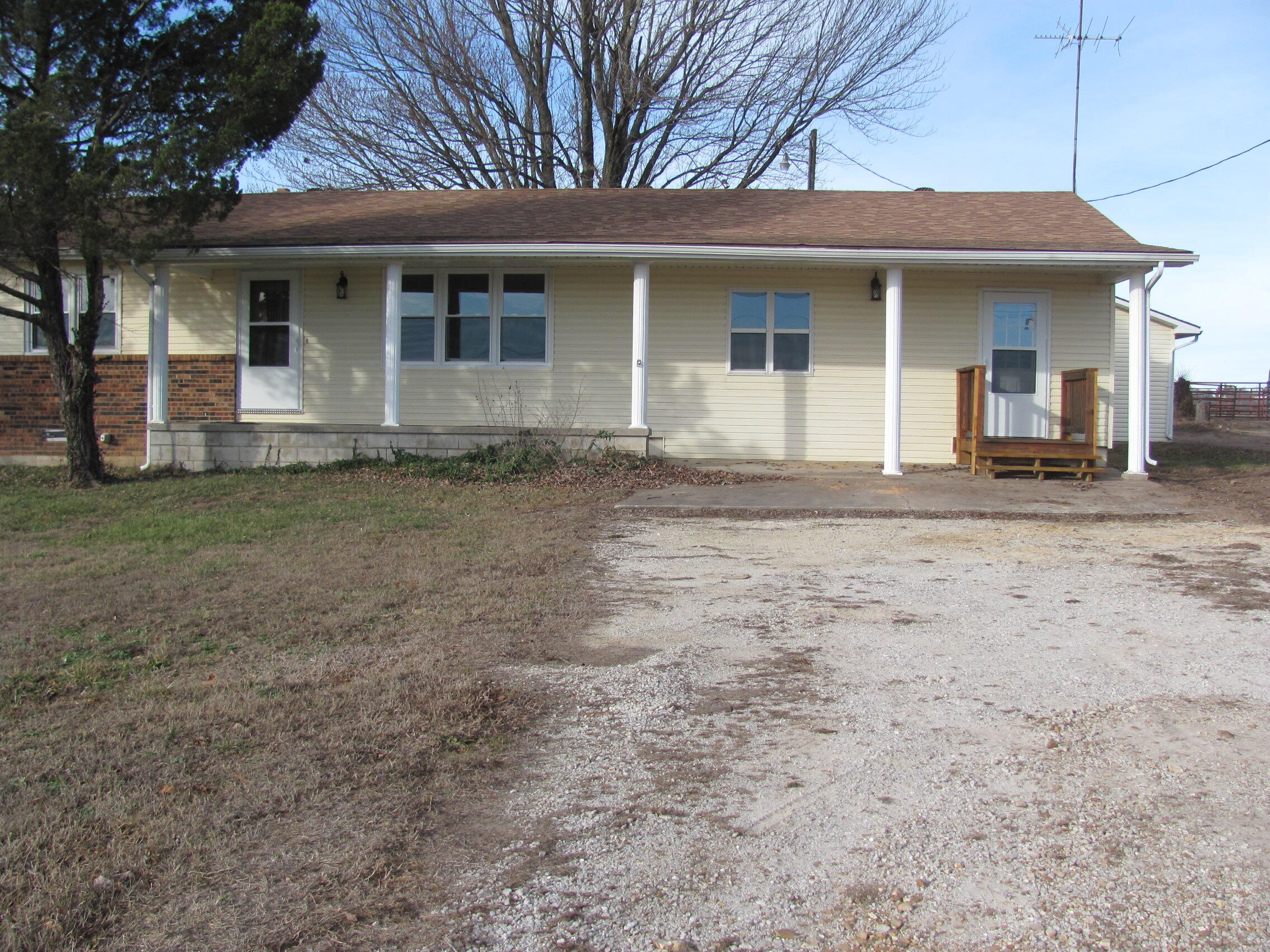 Residential for sale – 665 N Lemmon Avenue  Bolivar, MO
