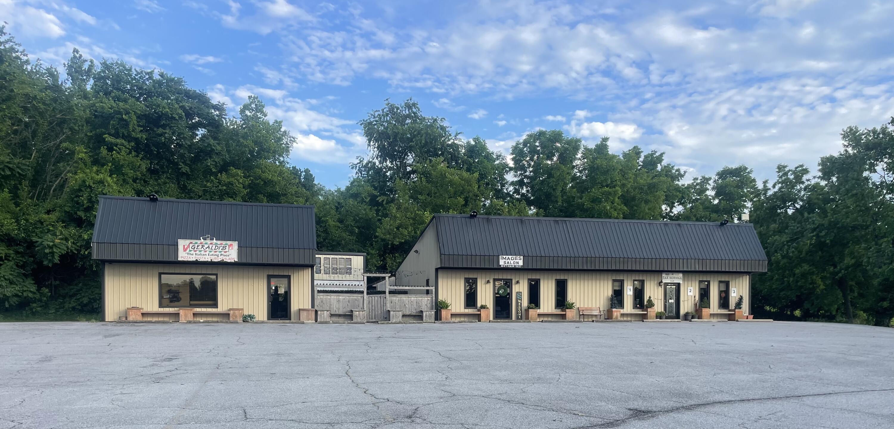 Commercial Sale for sale – 395 & 397  Sale Barn Road   Cassville, MO