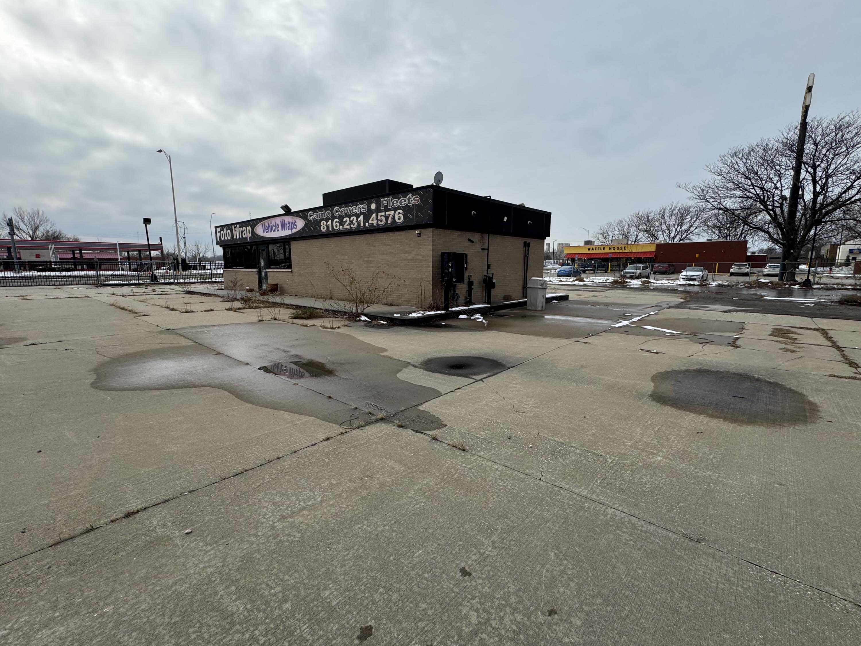 Photo 16 - Commercial Sale for sale – 6850 E Front Street  Kansas City, MO