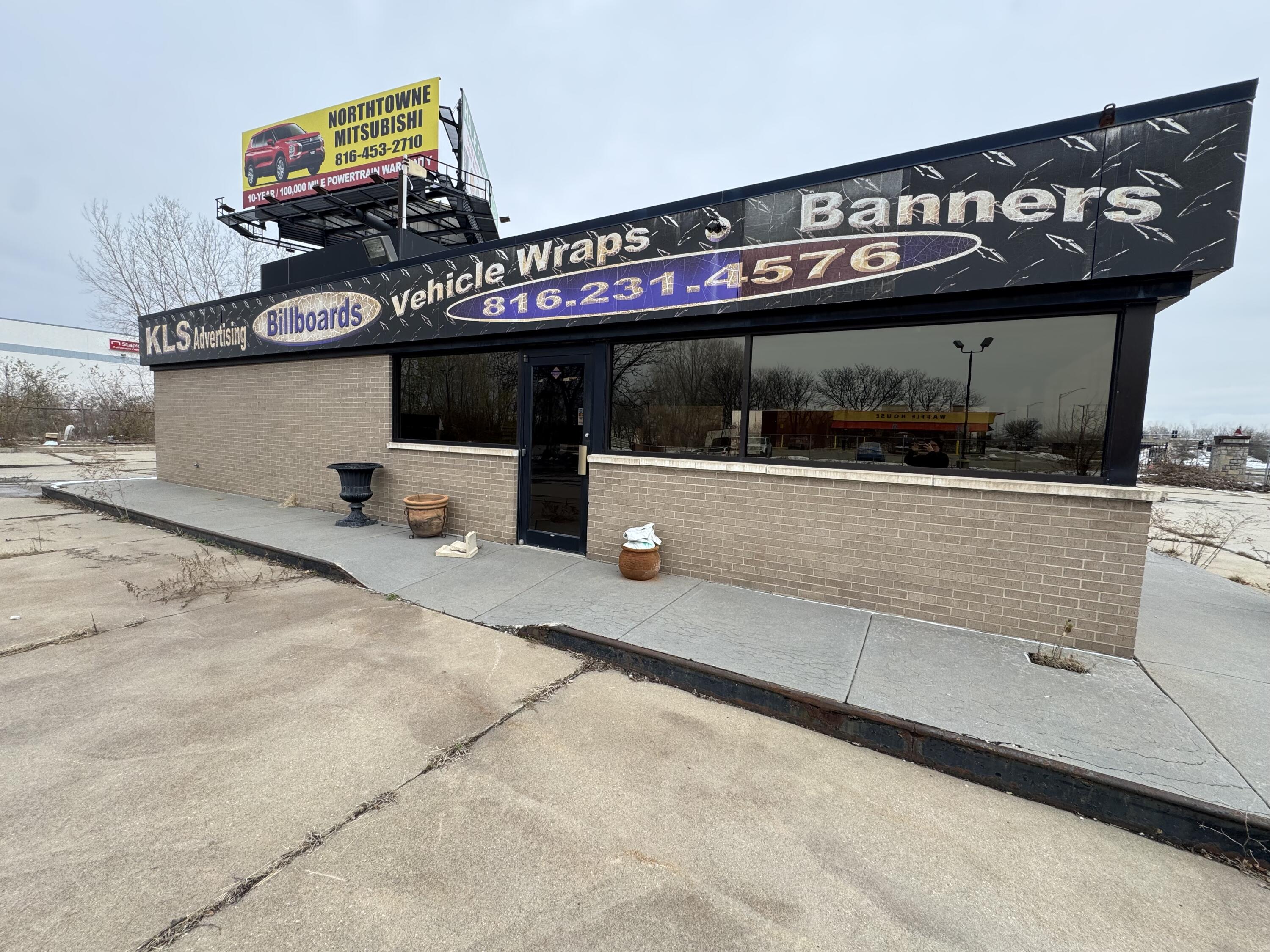 Photo 3 - Commercial Sale for sale – 6850 E Front Street  Kansas City, MO