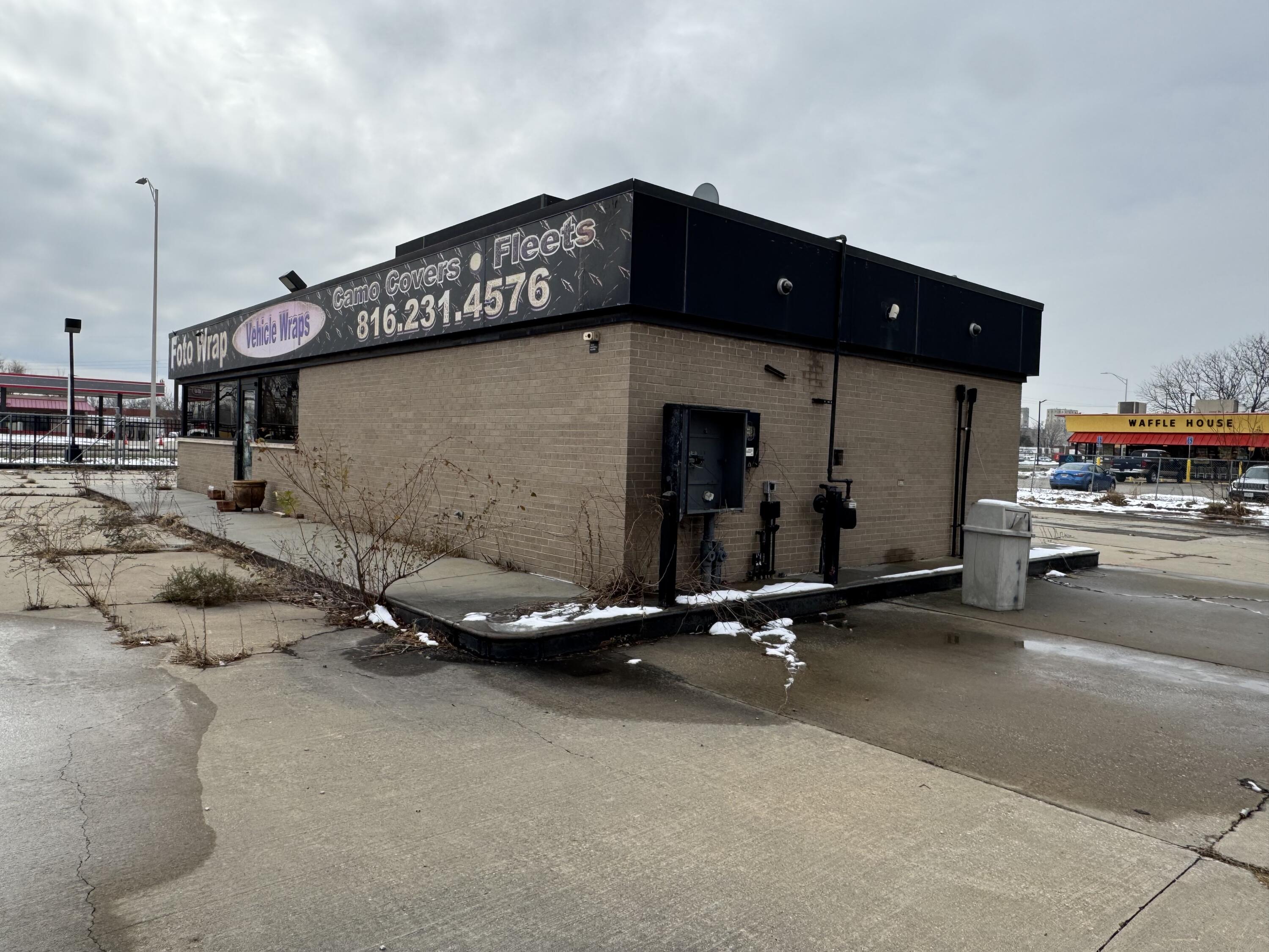 Photo 7 - Commercial Sale for sale – 6850 E Front Street  Kansas City, MO