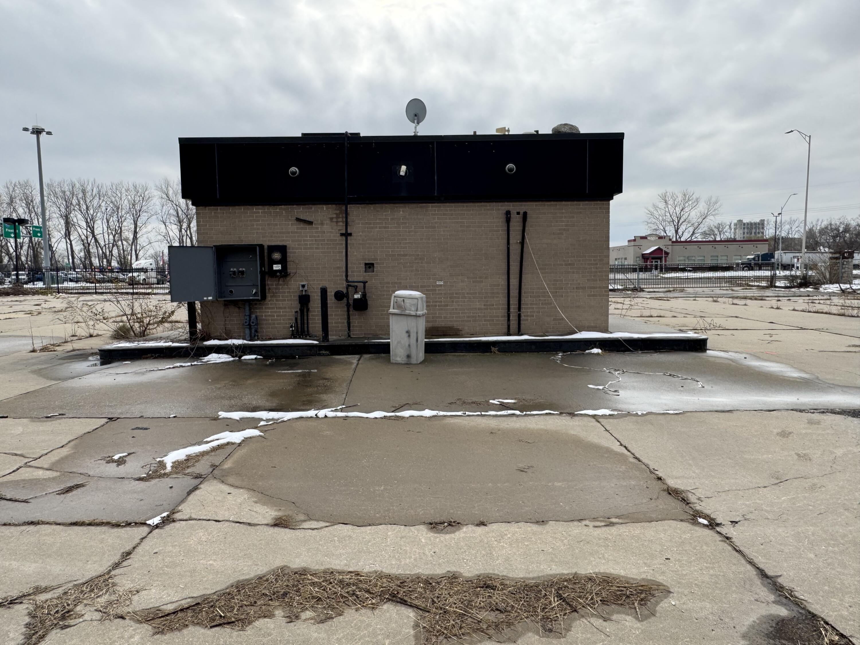 Photo 9 - Commercial Sale for sale – 6850 E Front Street  Kansas City, MO