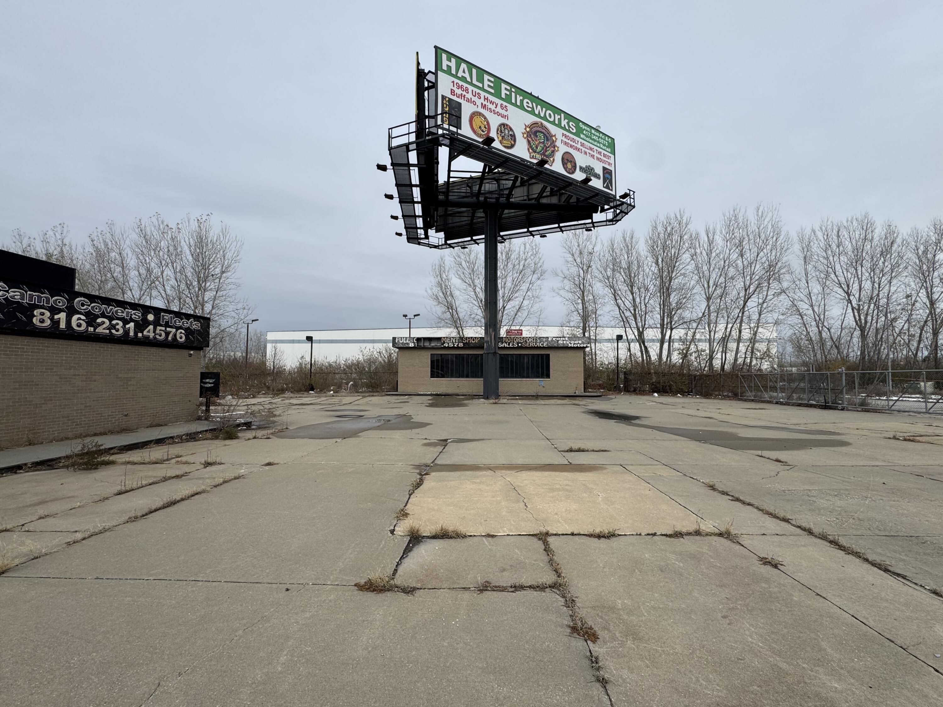 Photo 17 - Commercial Sale for sale – 6850 E Front Street  Kansas City, MO
