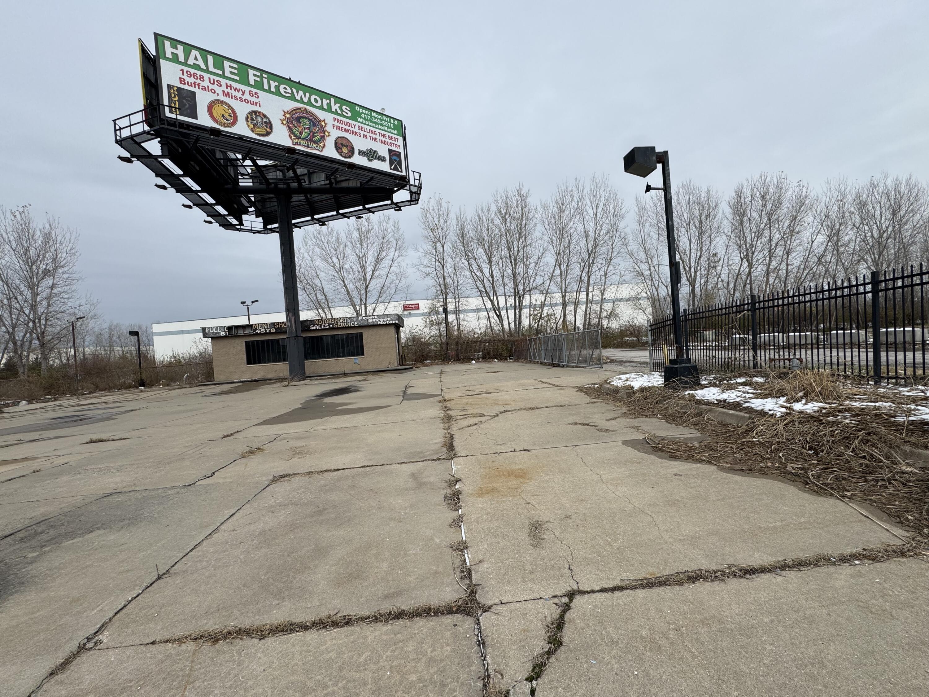 Photo 18 - Commercial Sale for sale – 6850 E Front Street  Kansas City, MO