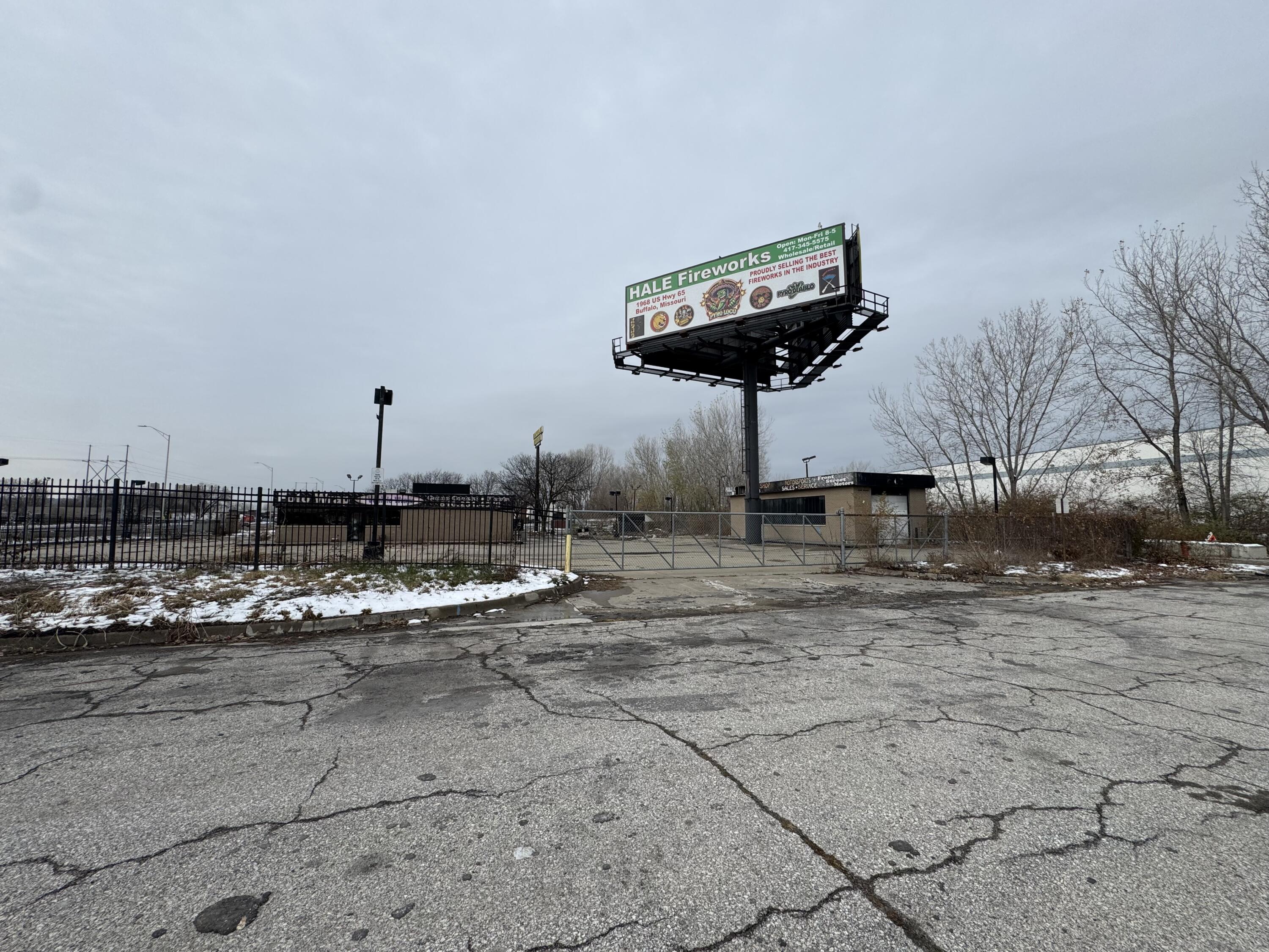 Photo 26 - Commercial Sale for sale – 6850 E Front Street  Kansas City, MO
