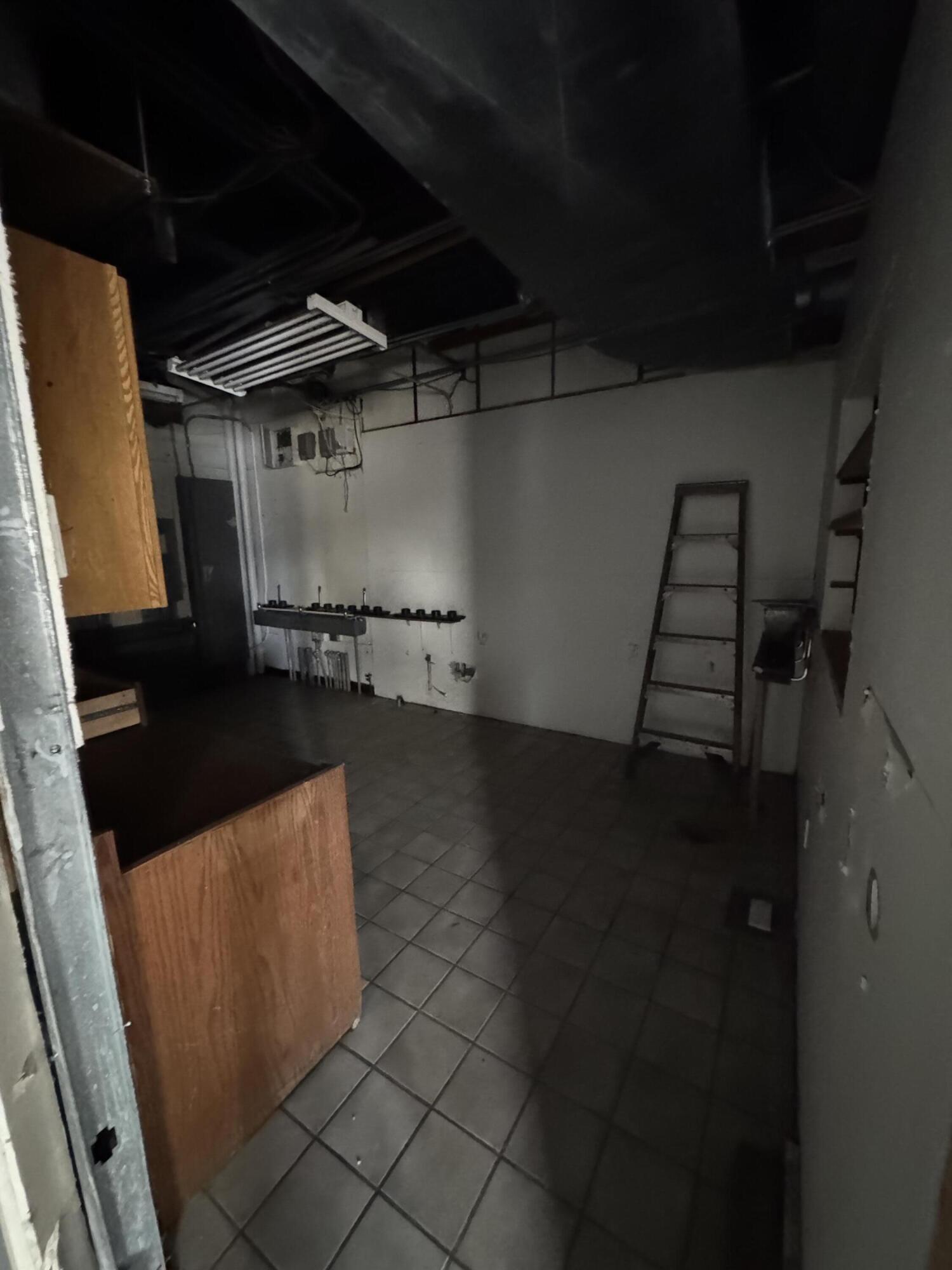 Photo 32 - Commercial Sale for sale – 6850 E Front Street  Kansas City, MO