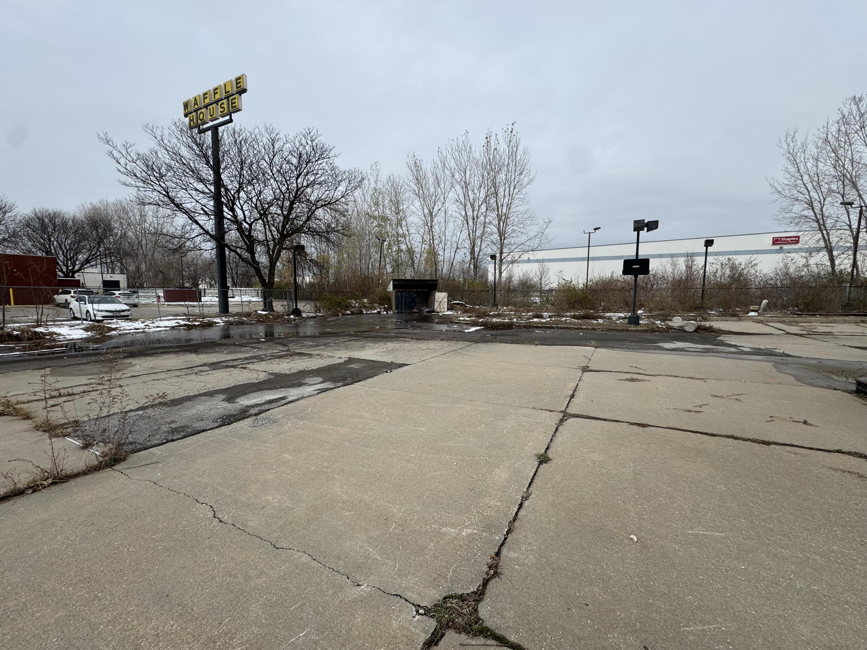 Photo 6 - Commercial Sale for sale – 6850 E Front Street  Kansas City, MO