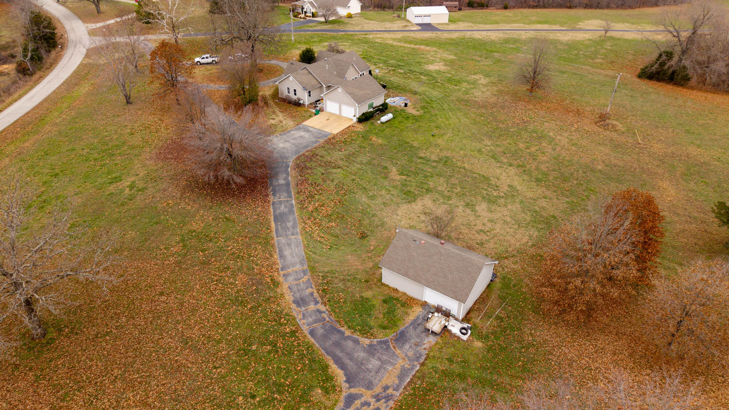 Photo 10 - Residential for sale – 667  County Road 364   Thayer, MO
