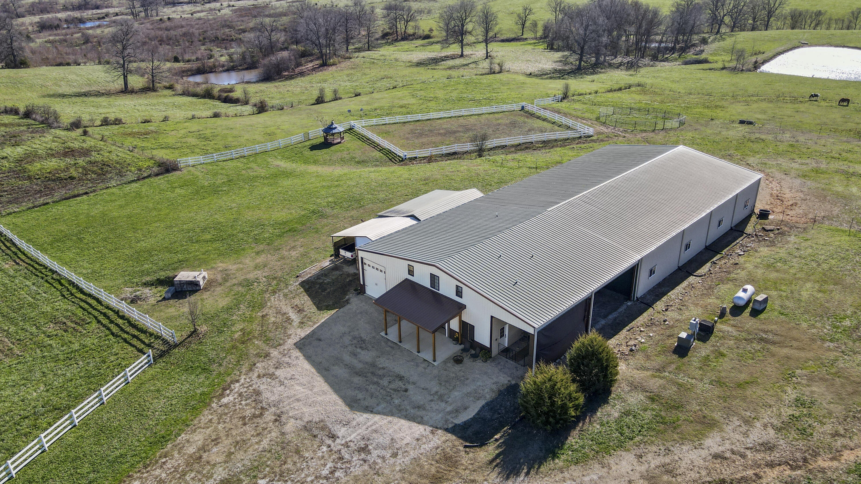 Photo 6 - Residential for sale – 710  County Road 328   Thayer, MO
