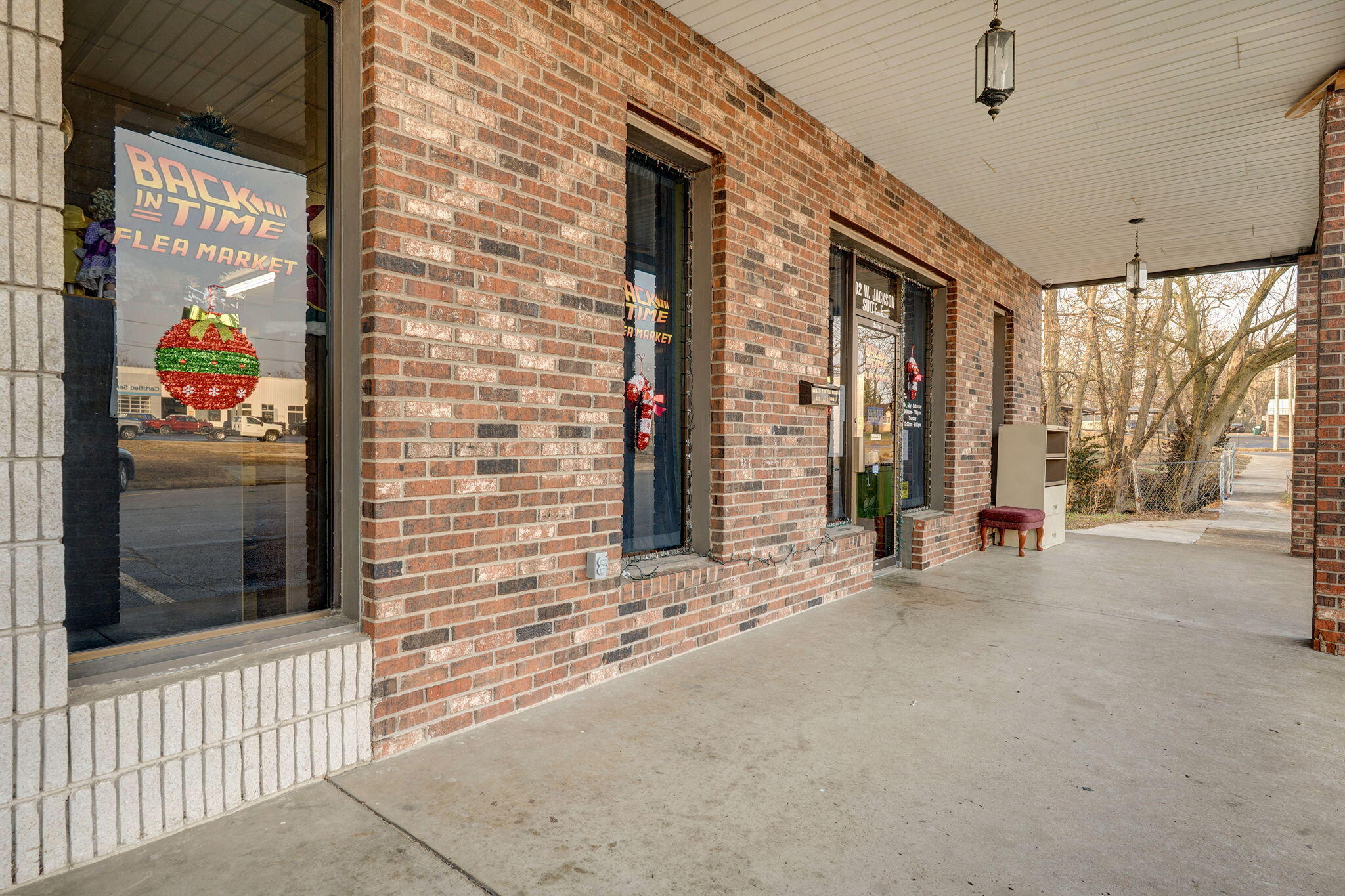 Photo 5 - Commercial Sale for sale – 302 W Jackson Street  Bolivar, MO