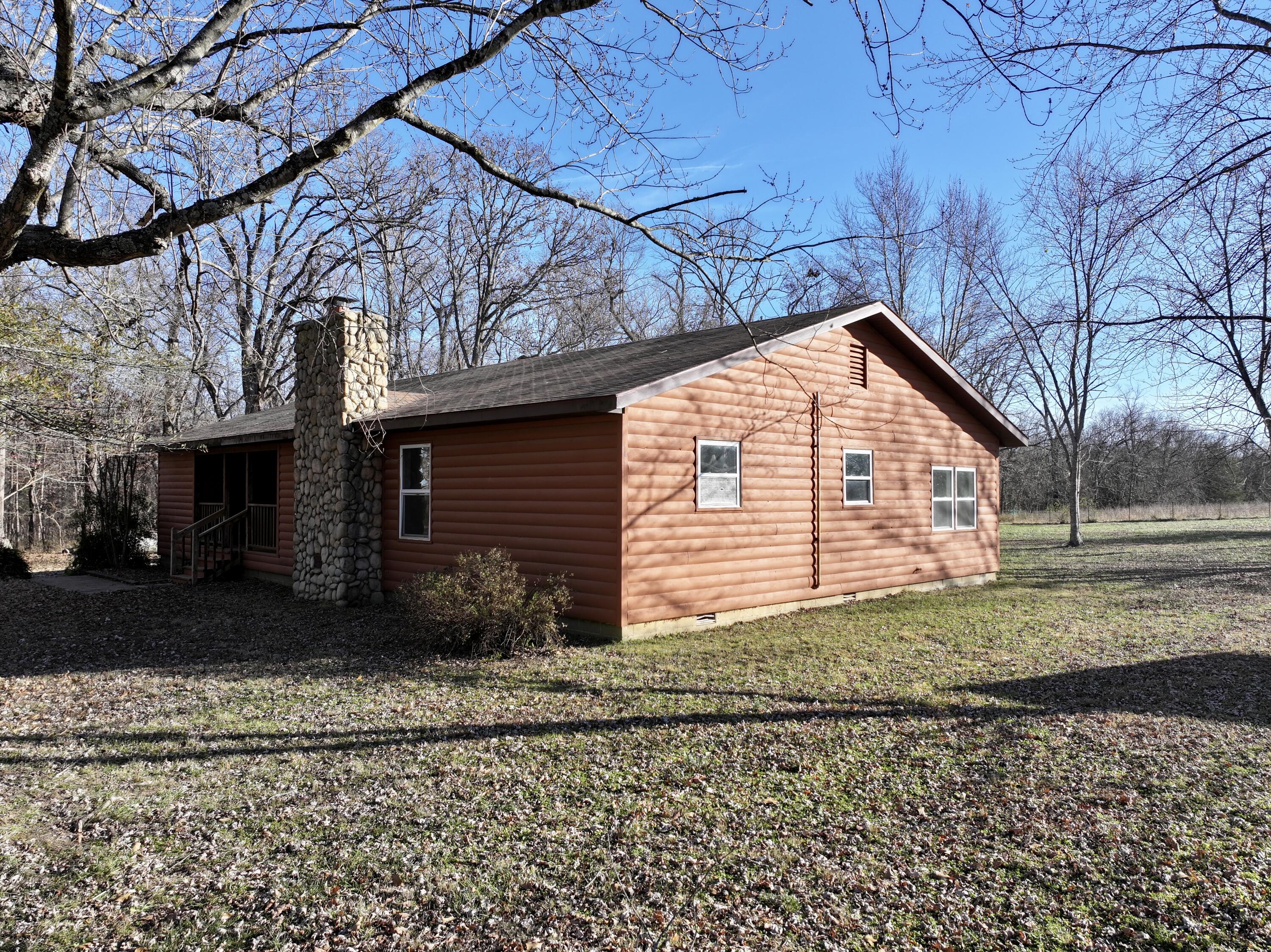 Photo 2 - Residential for sale – 1522  County Road 404   Alton, MO