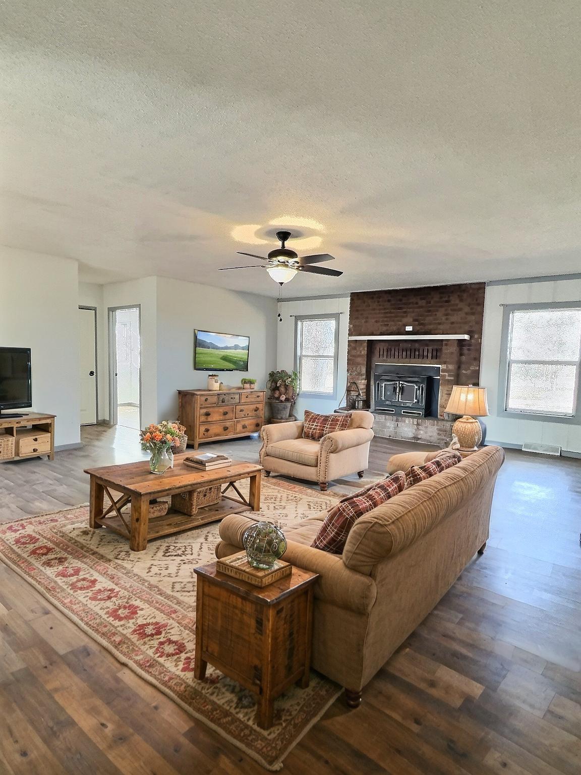 Photo 5 - Residential for sale – 1522  County Road 404   Alton, MO