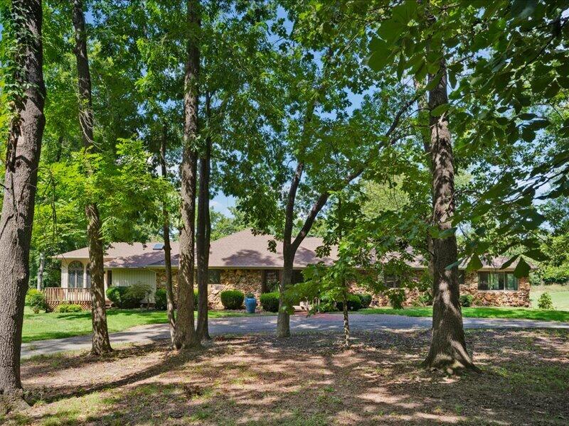 Photo 3 - Residential for sale – 3003 W Sharon Drive  Ozark, MO