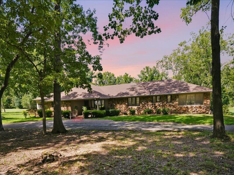 Photo 2 - Residential for sale – 3003 W Sharon Drive  Ozark, MO