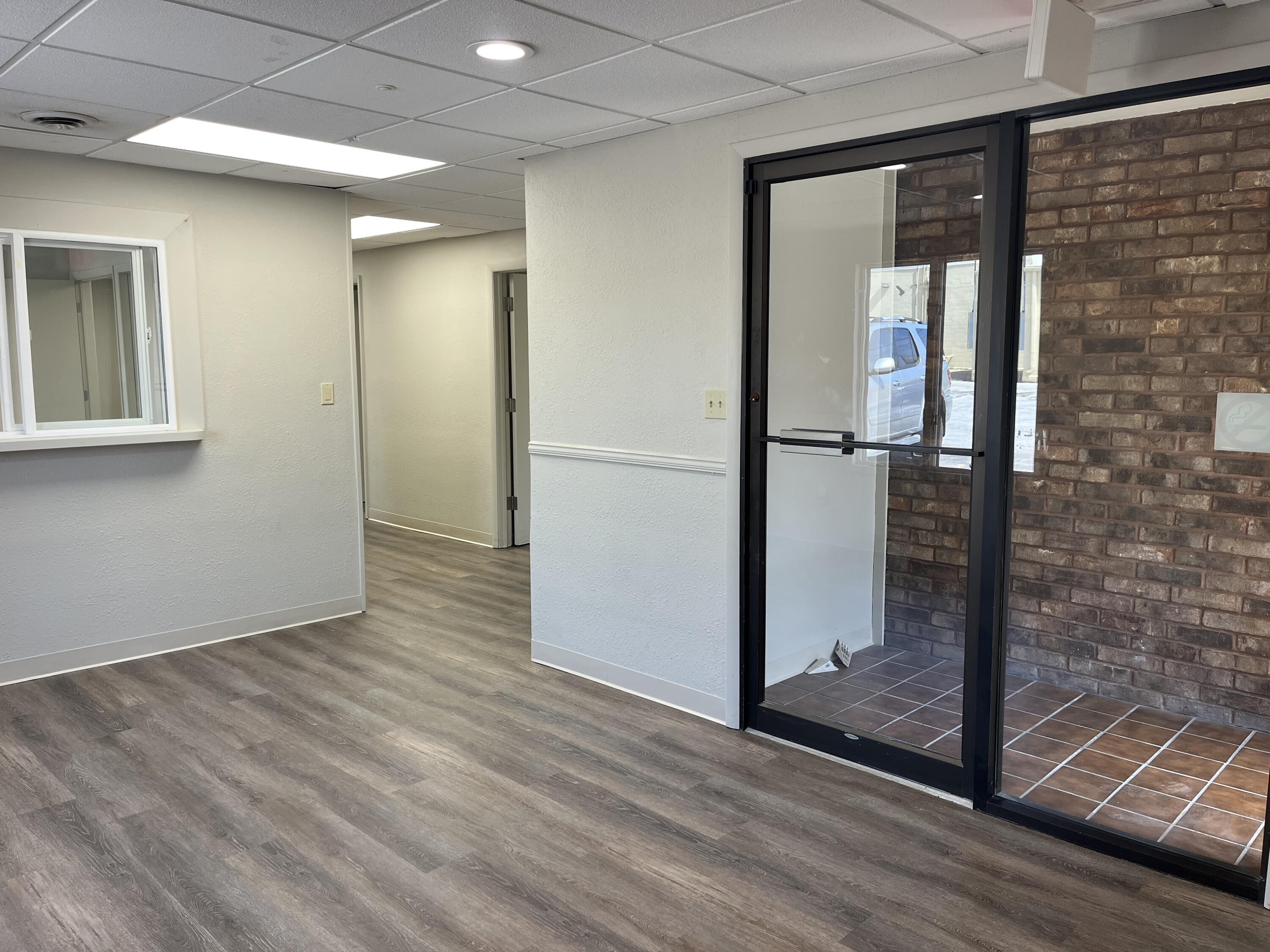 Photo 3 - Commercial Lease for sale – 1323 E Montclair Street  Springfield, MO