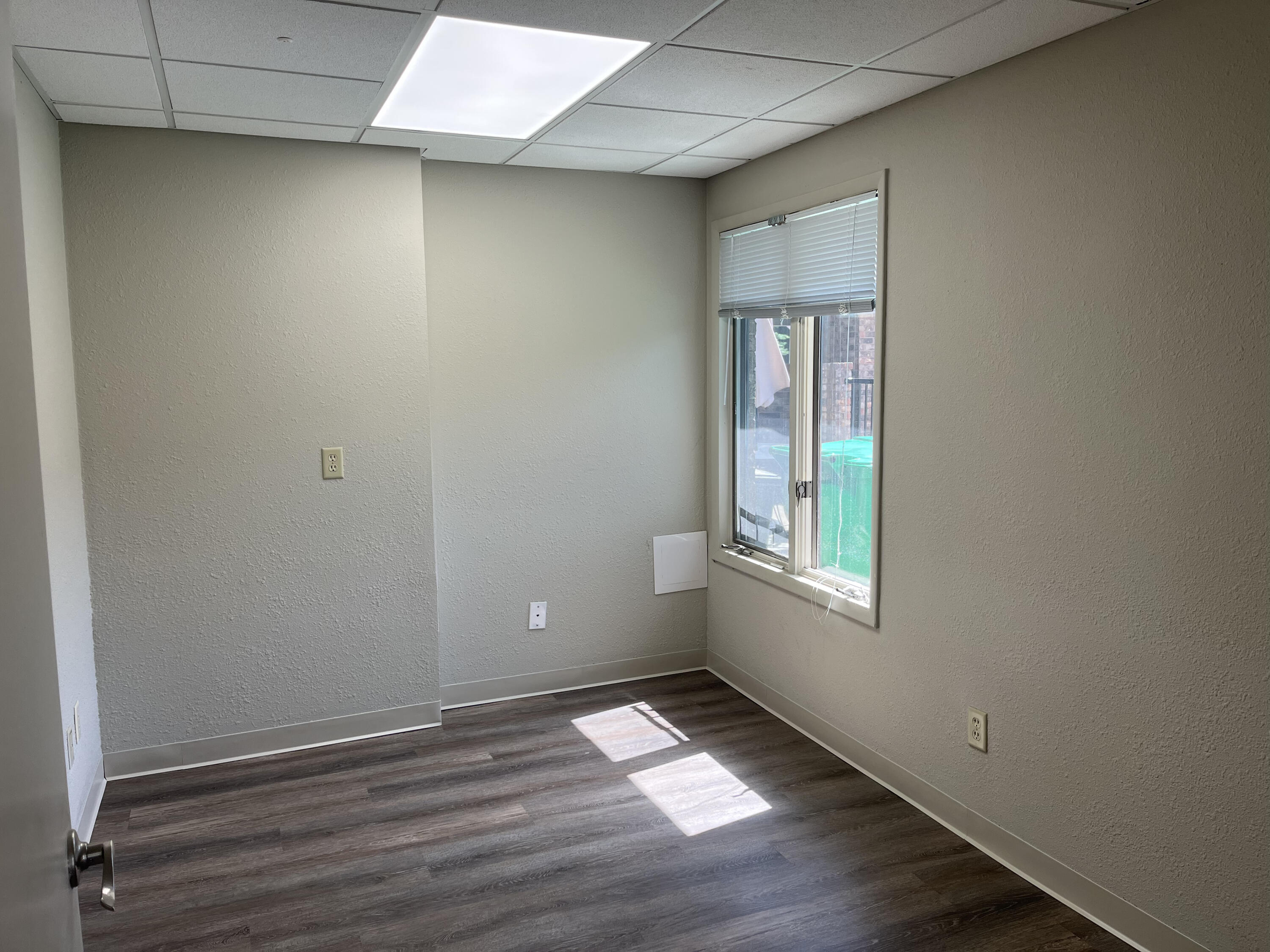 Photo 4 - Commercial Lease for sale – 1323 E Montclair Street  Springfield, MO