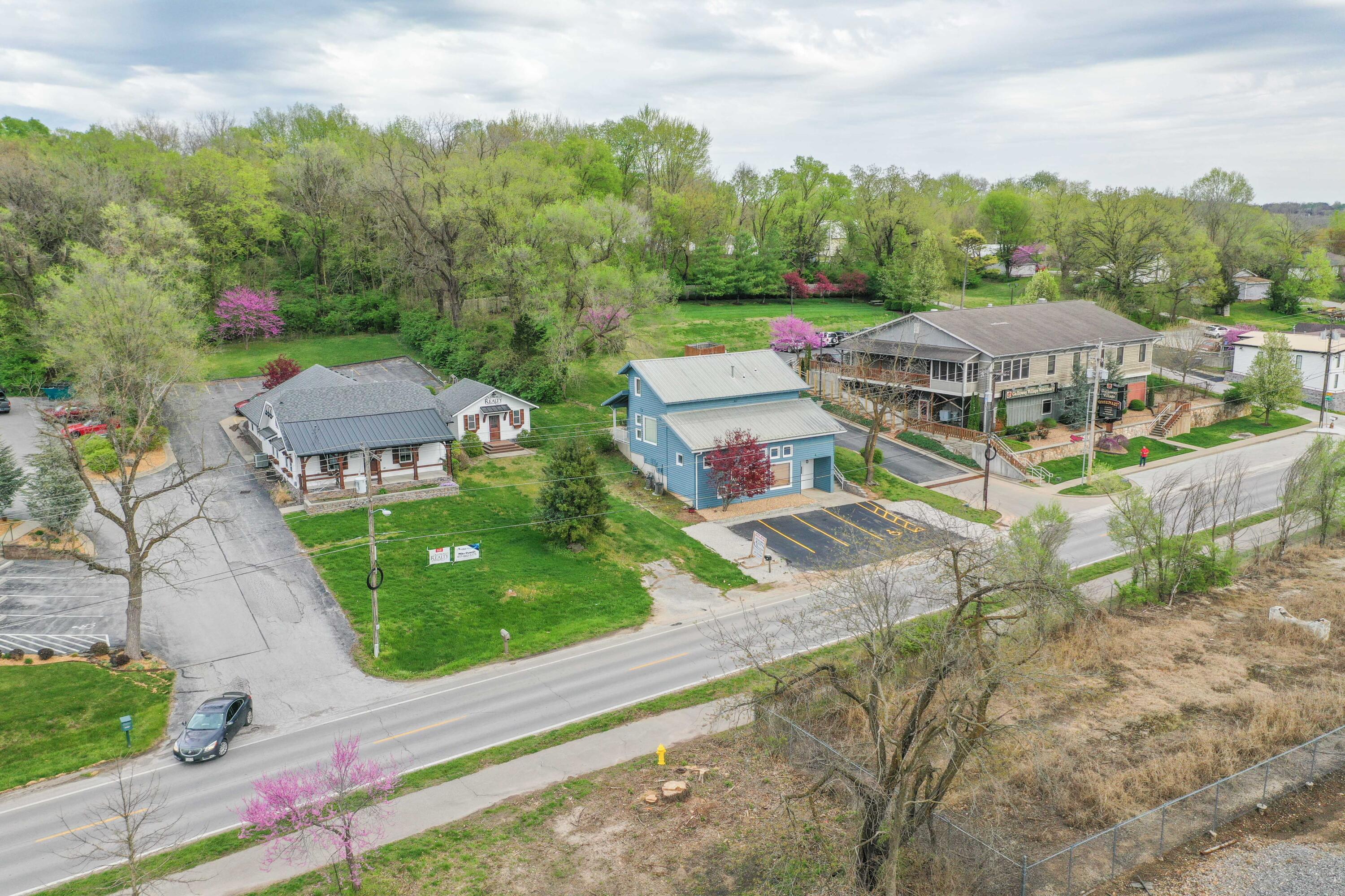 Photo 4 - Commercial Sale for sale – 4114 S Lone Pine Avenue  Springfield, MO