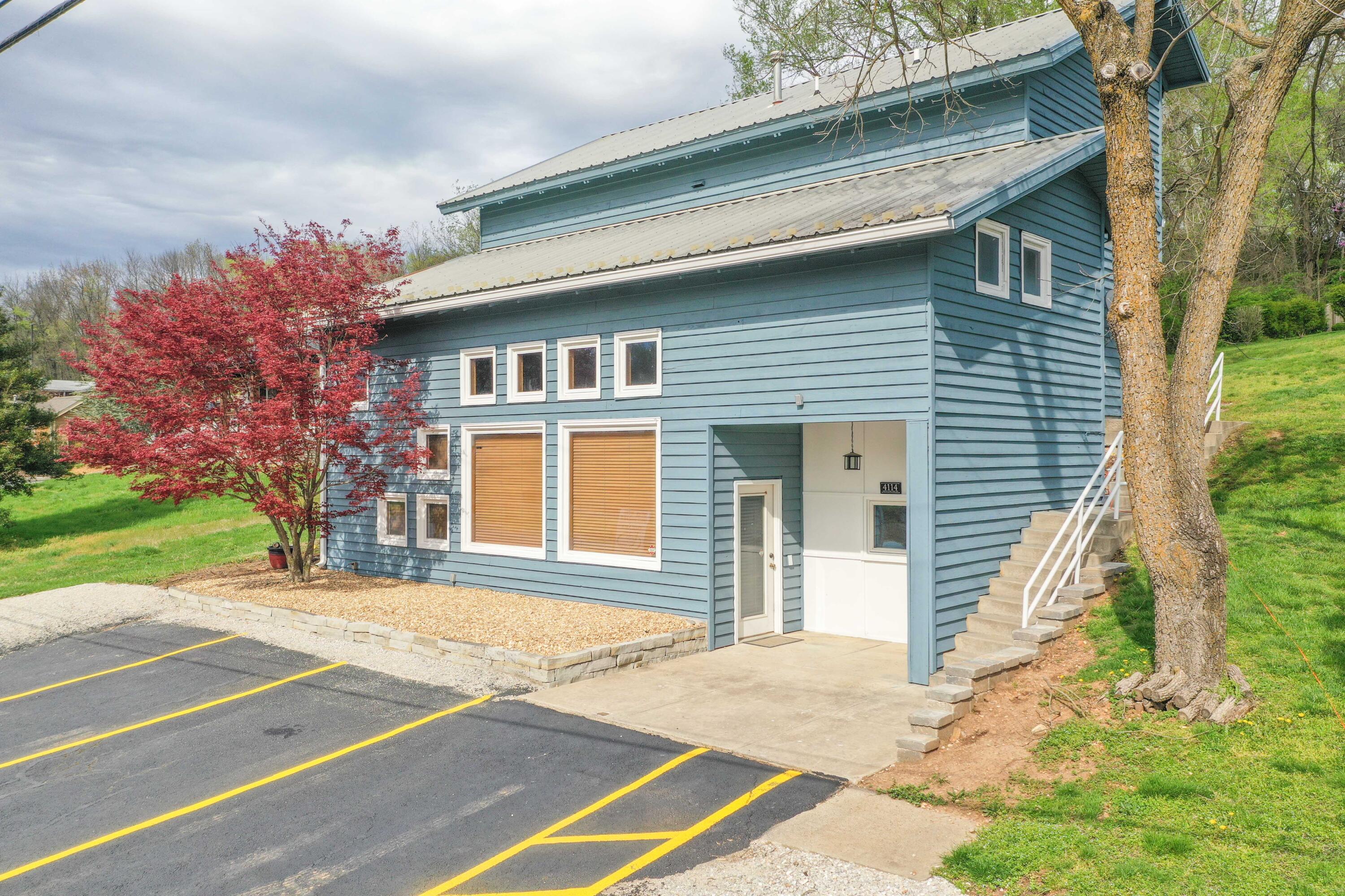Photo 2 - Commercial Sale for sale – 4114 S Lone Pine Avenue  Springfield, MO