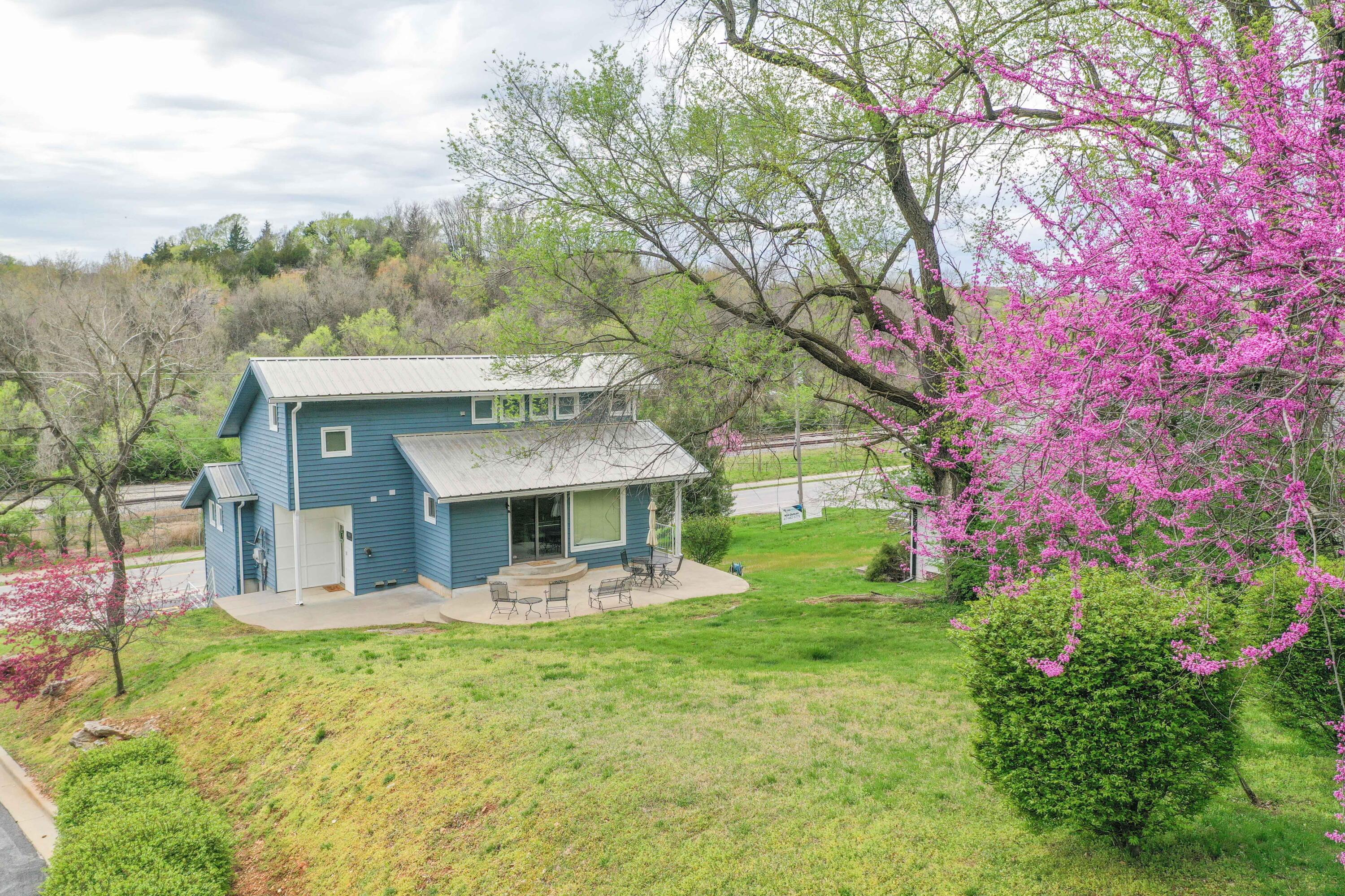 Photo 5 - Commercial Sale for sale – 4114 S Lone Pine Avenue  Springfield, MO