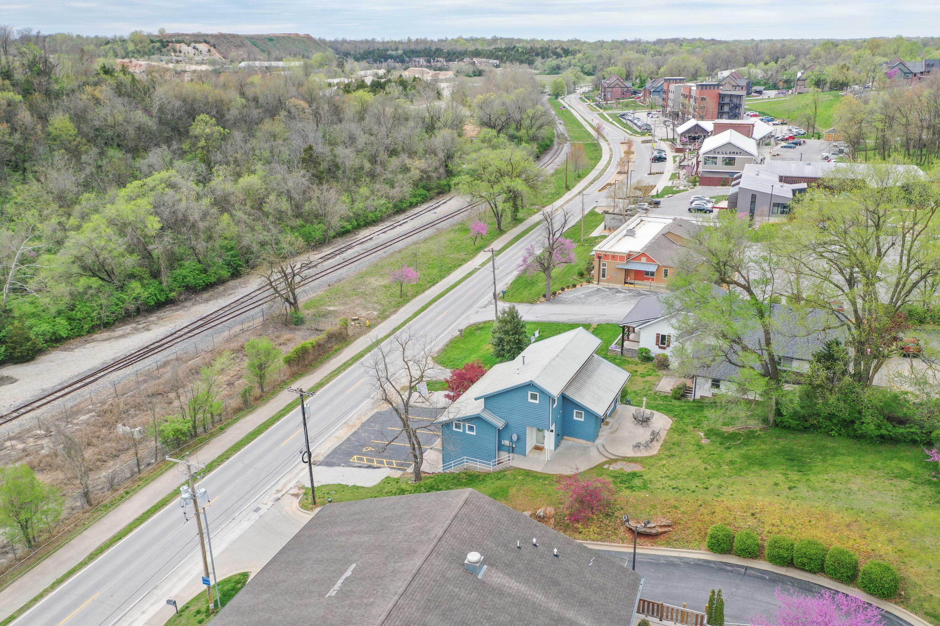 Photo 6 - Commercial Sale for sale – 4114 S Lone Pine Avenue  Springfield, MO