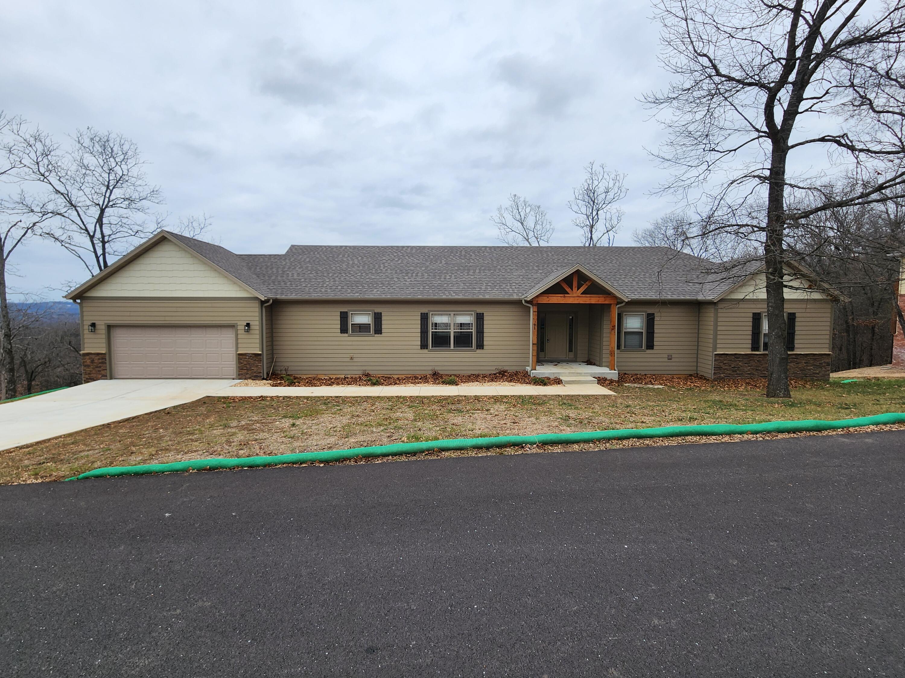 Photo 2 - Residential for sale – 158  Grand Pointe Drive  Branson, MO