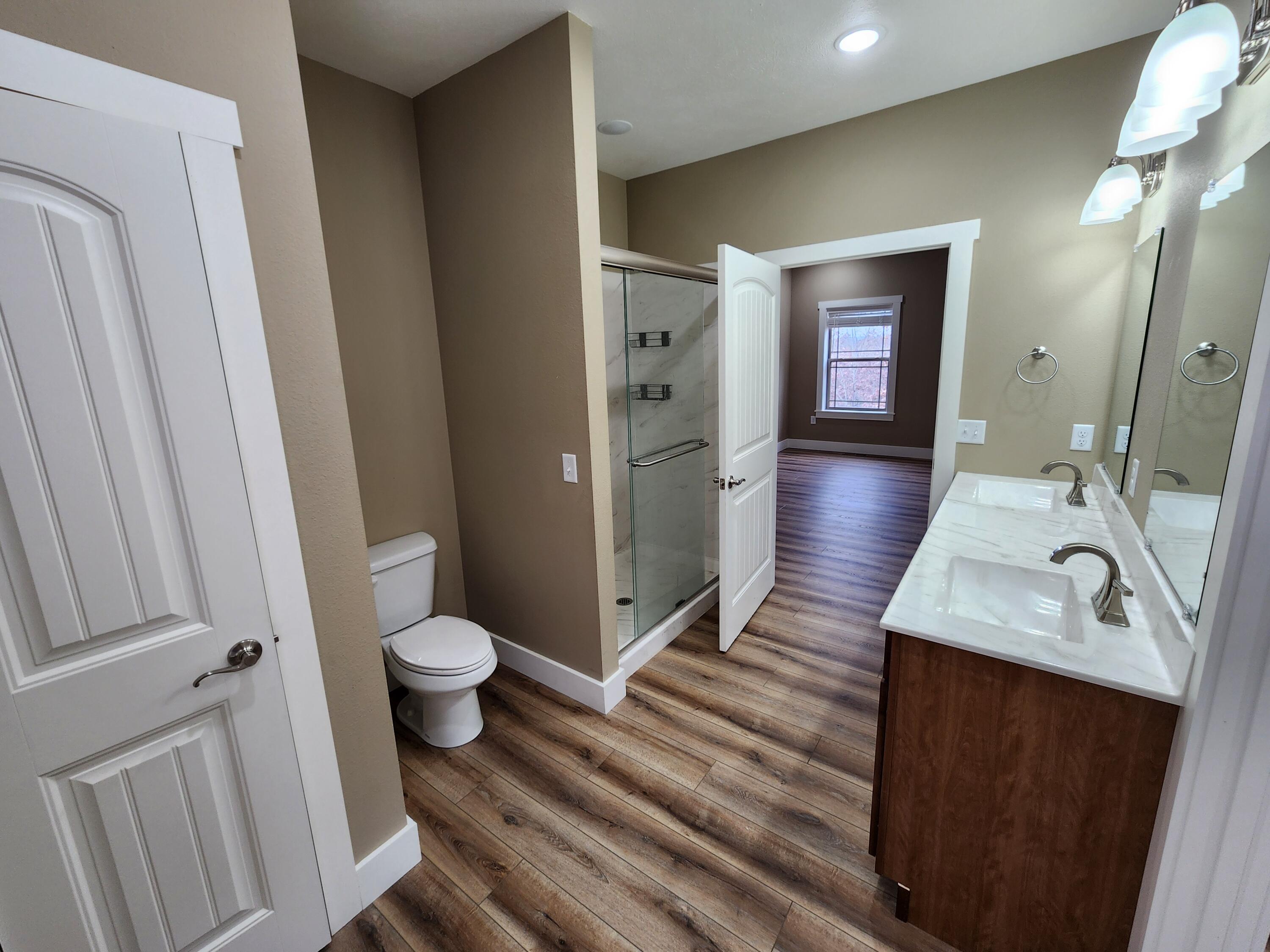 Photo 15 - Residential for sale – 158  Grand Pointe Drive  Branson, MO