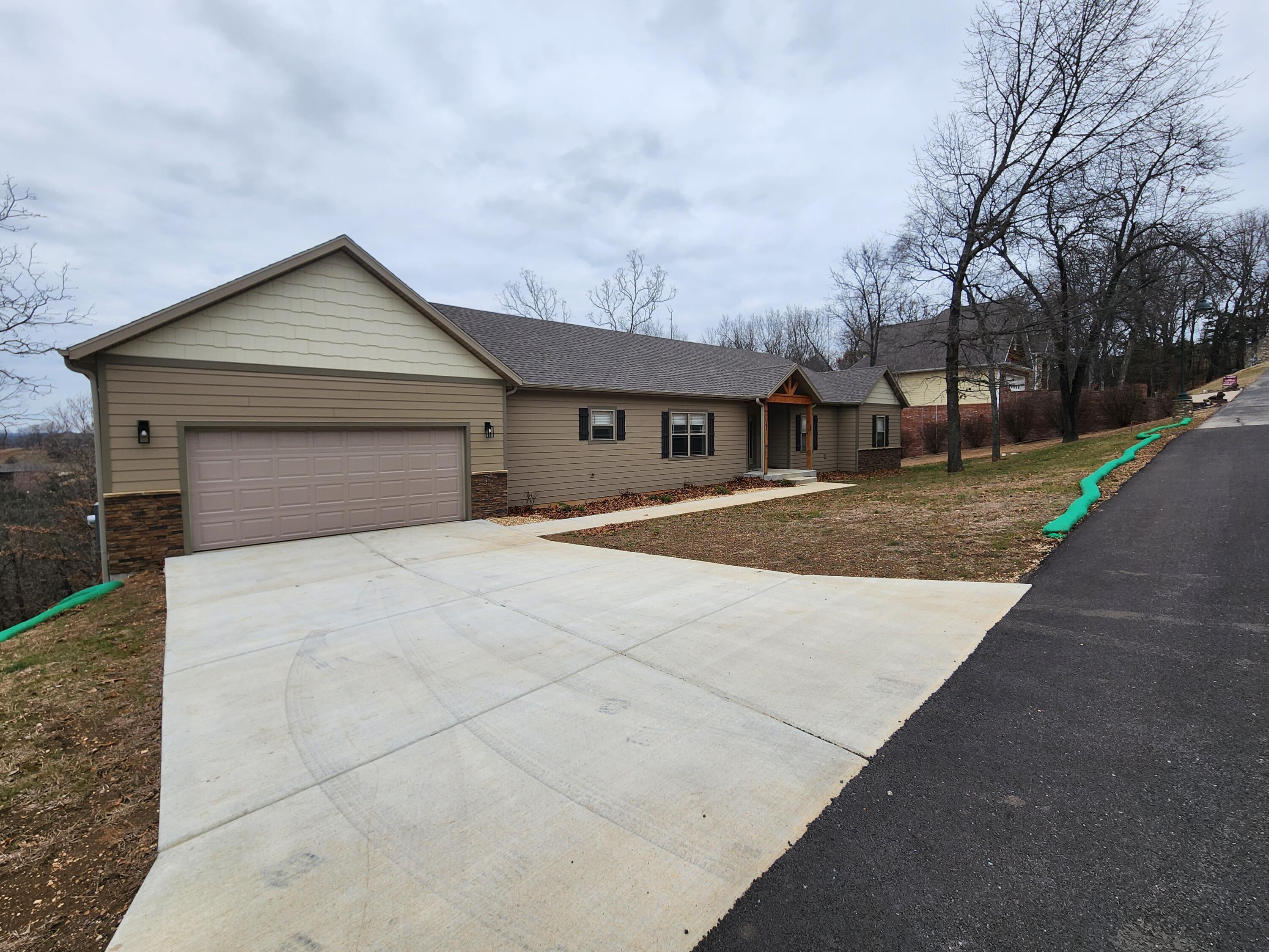 Photo 3 - Residential for sale – 158  Grand Pointe Drive  Branson, MO