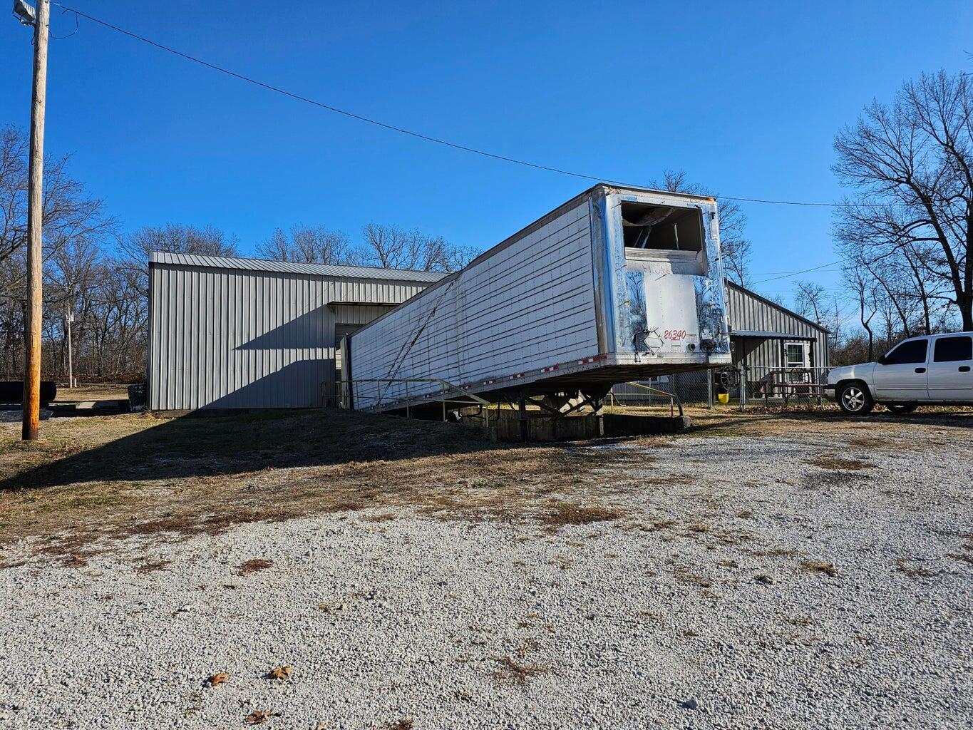 Photo 5 - Commercial Sale for sale – 18358  Iris Road  Neosho, MO