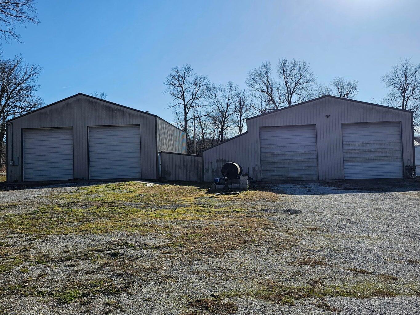 Photo 4 - Commercial Sale for sale – 18358  Iris Road  Neosho, MO