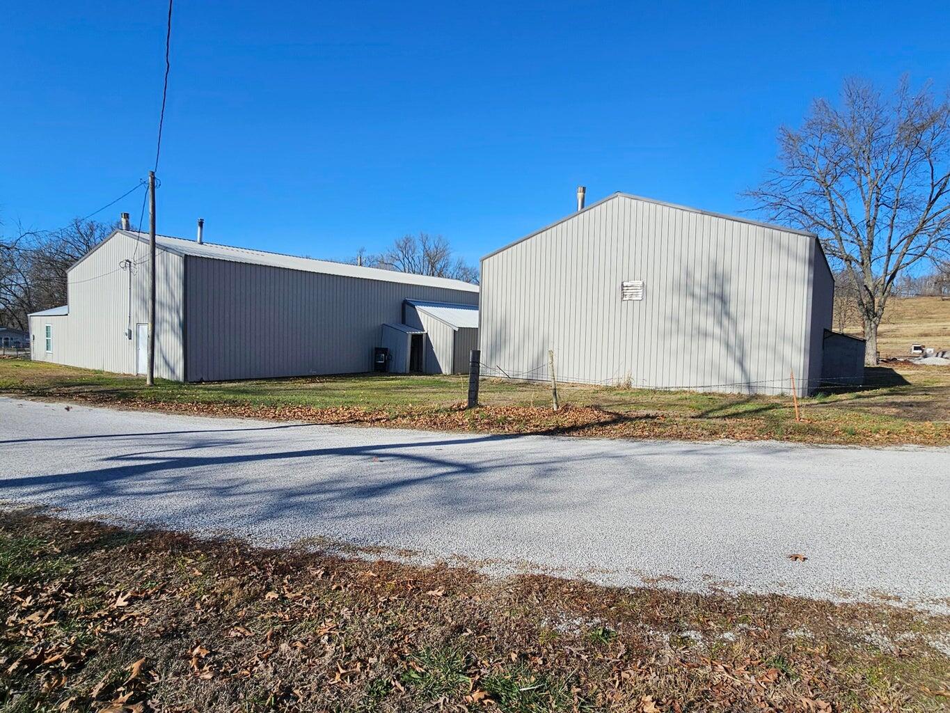 Photo 3 - Commercial Sale for sale – 18358  Iris Road  Neosho, MO