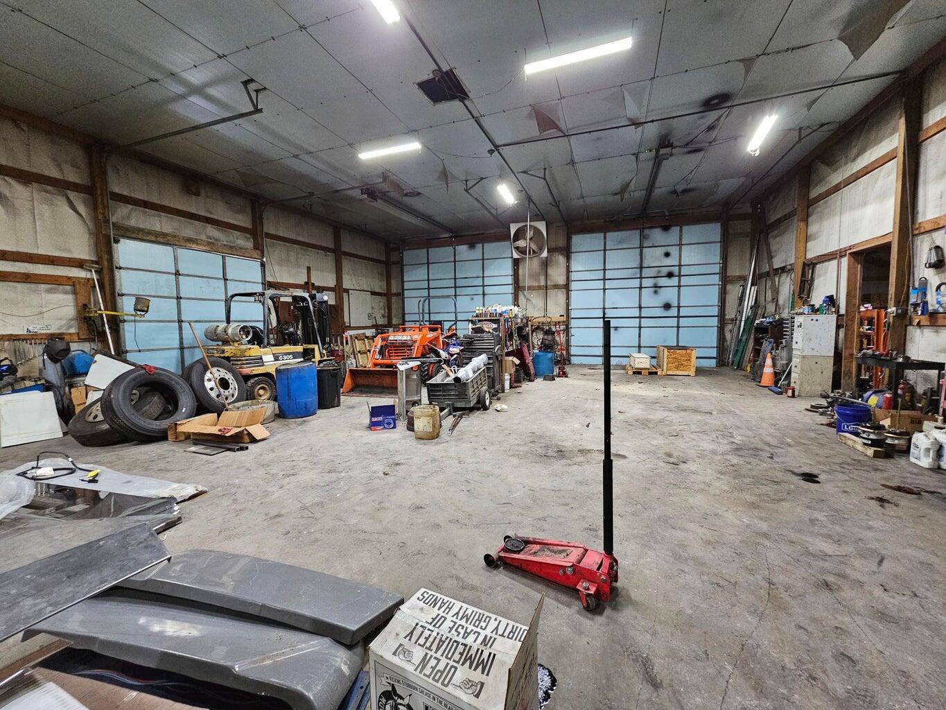 Photo 12 - Commercial Sale for sale – 18358  Iris Road  Neosho, MO