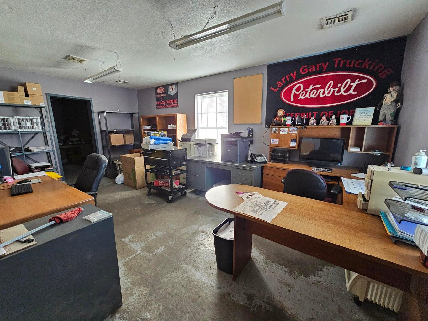 Photo 15 - Commercial Sale for sale – 18358  Iris Road  Neosho, MO