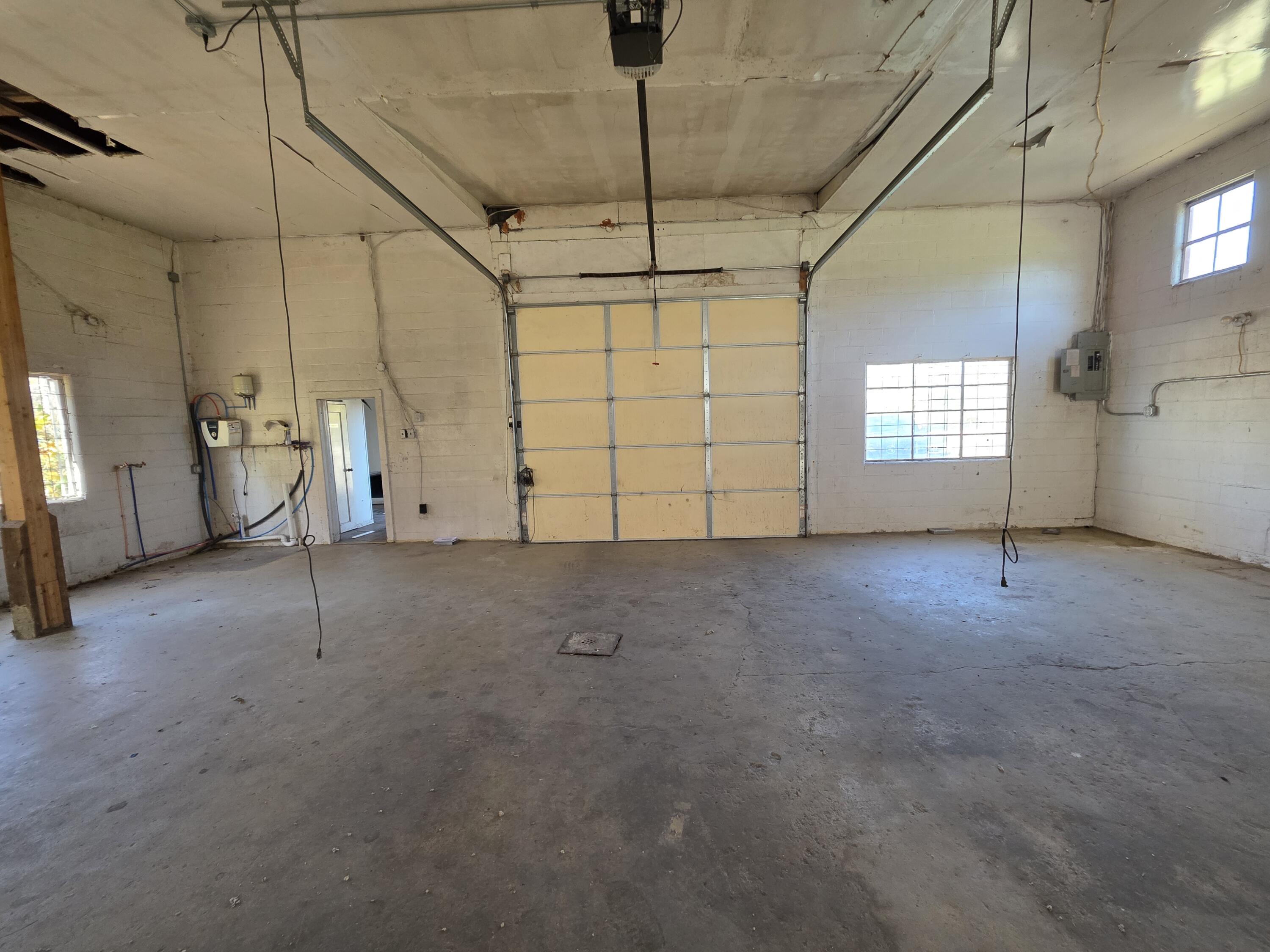 Photo 3 - Commercial Sale for sale – 520 E Main Street Street  Houston, MO