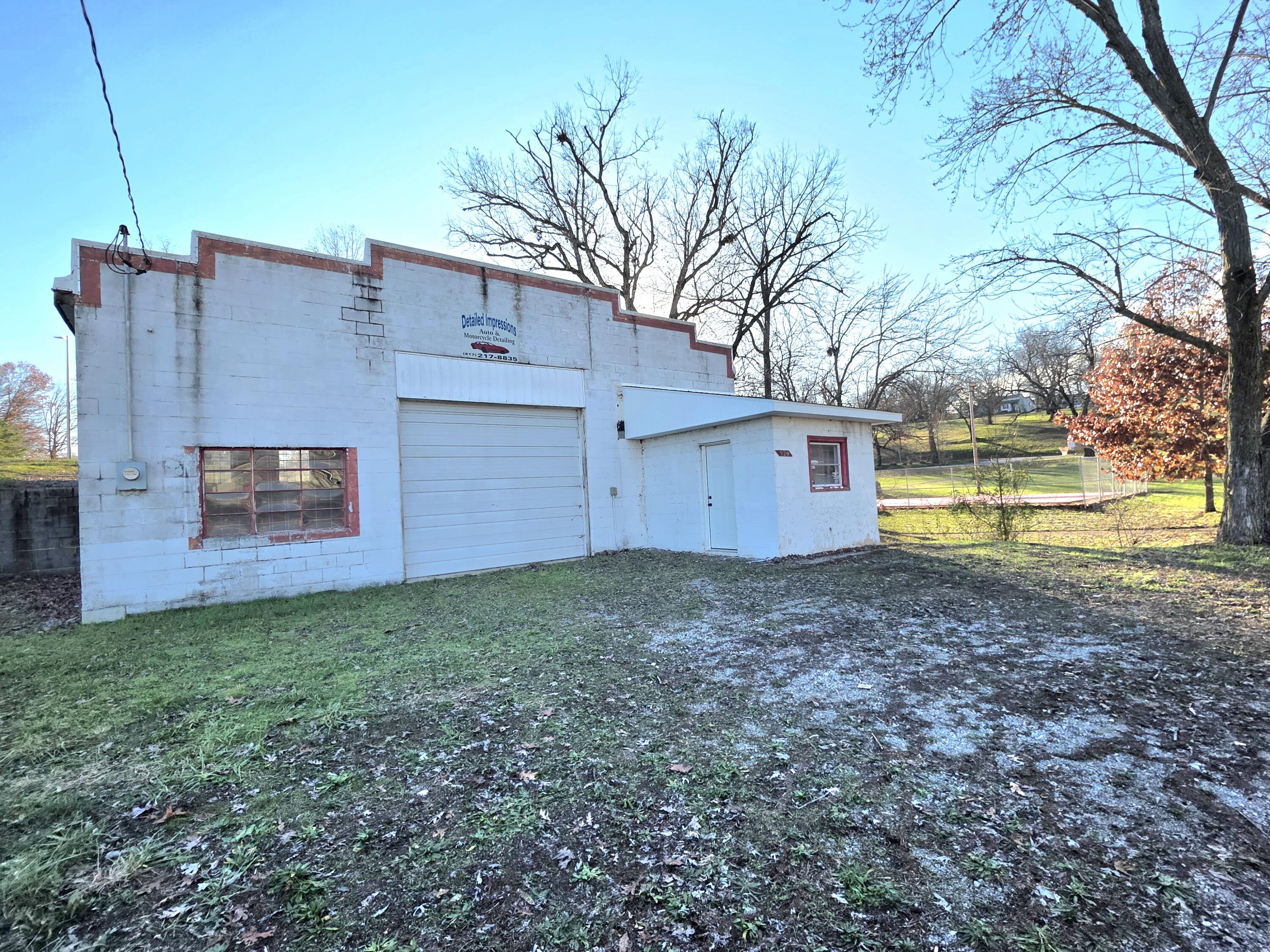 Commercial Sale for sale – 520 E Main Street Street  Houston, MO
