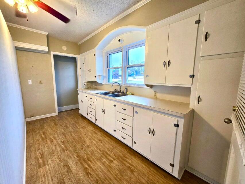 Photo 13 - Commercial Sale for sale – 820 S Sam Houston Boulevard  Houston, MO