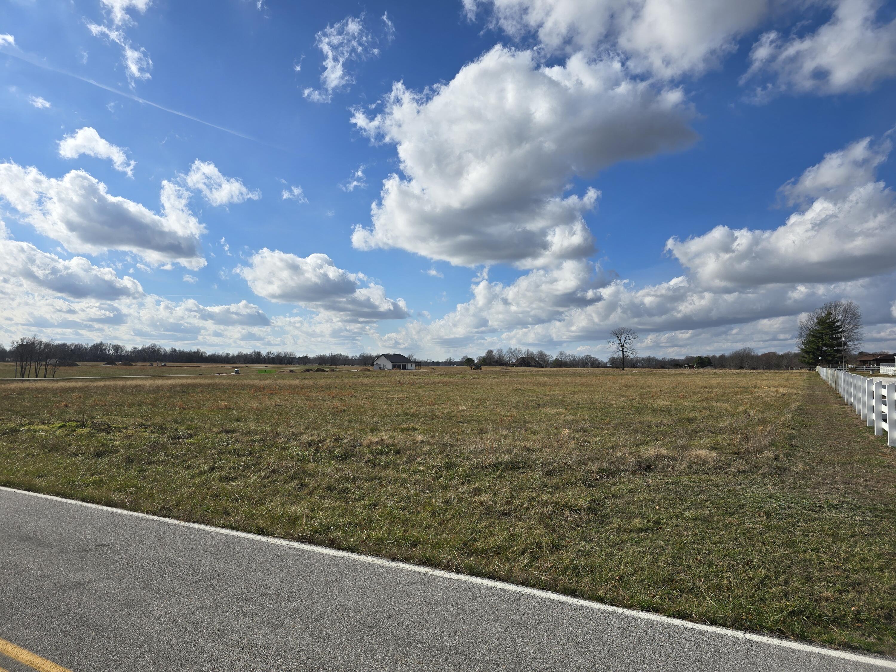 Land for sale – Tract 3 N Farm Rd 211   Springfield, MO