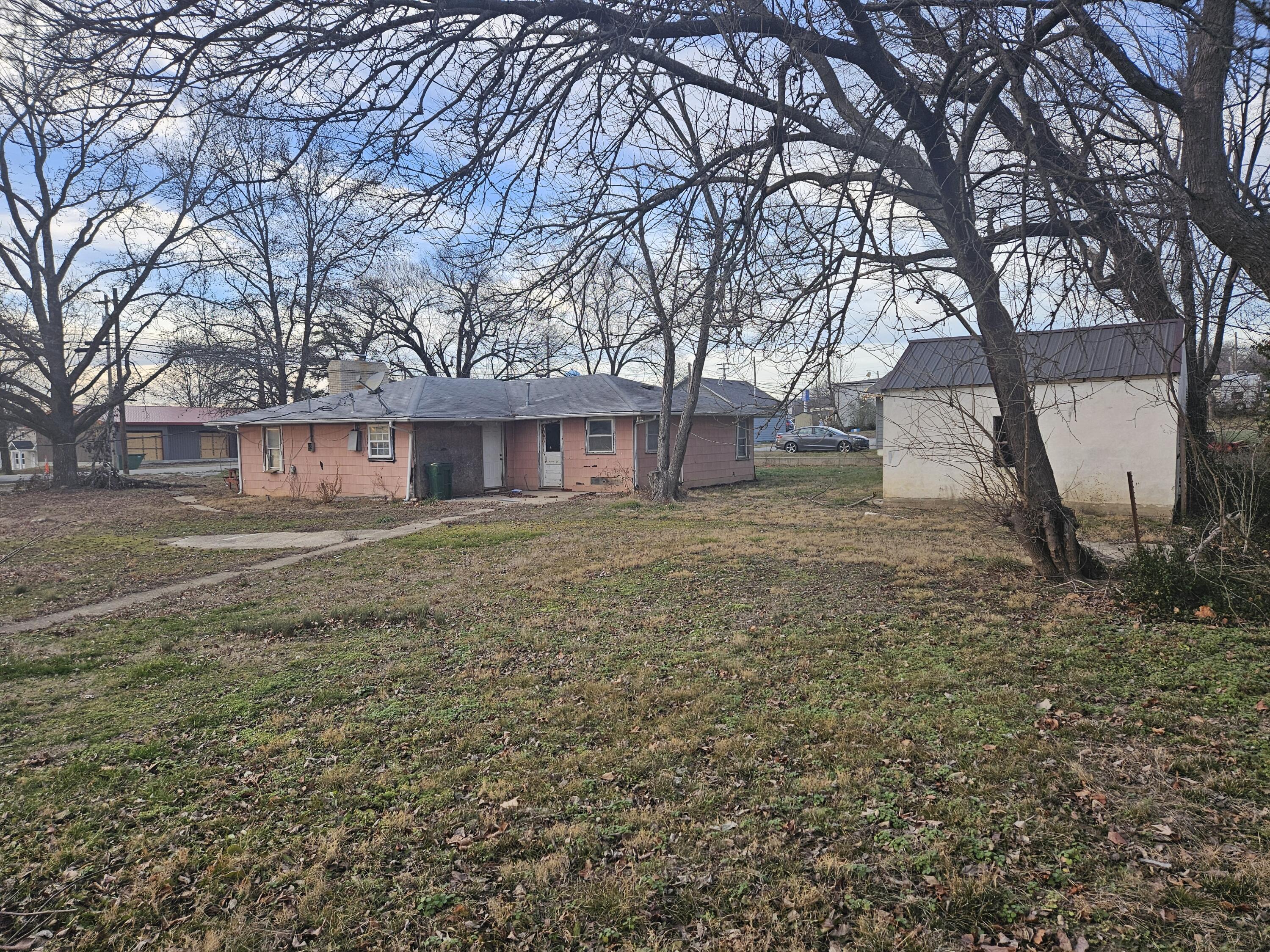 Photo 9 - Commercial Sale for sale – 1006 N Jefferson Street  Ava, MO