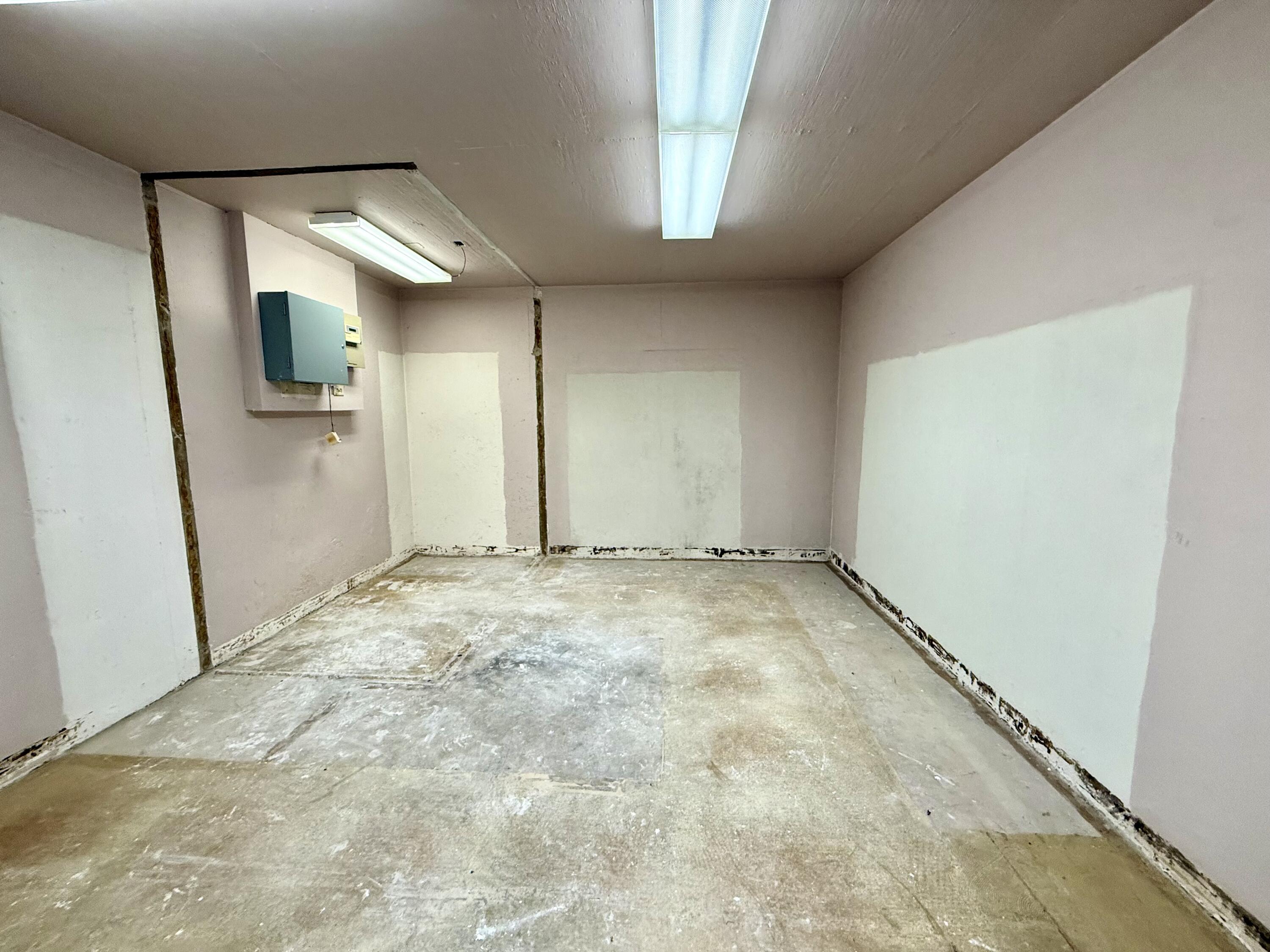 Photo 8 - Commercial Sale for sale – 600 E Highway 32   Salem, MO