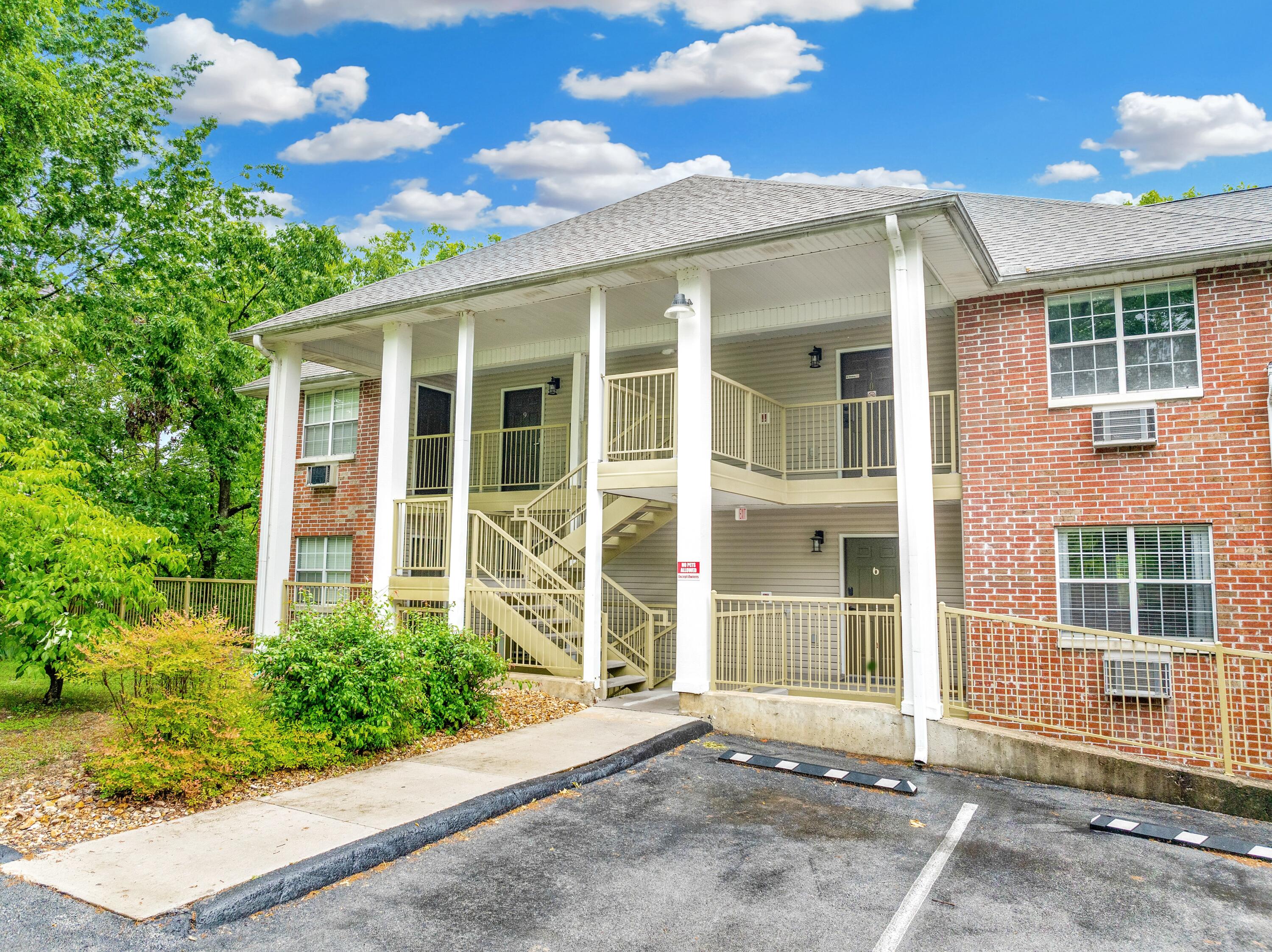 Photo 14 - Residential for sale – 200  Golf View Drive  Branson, MO