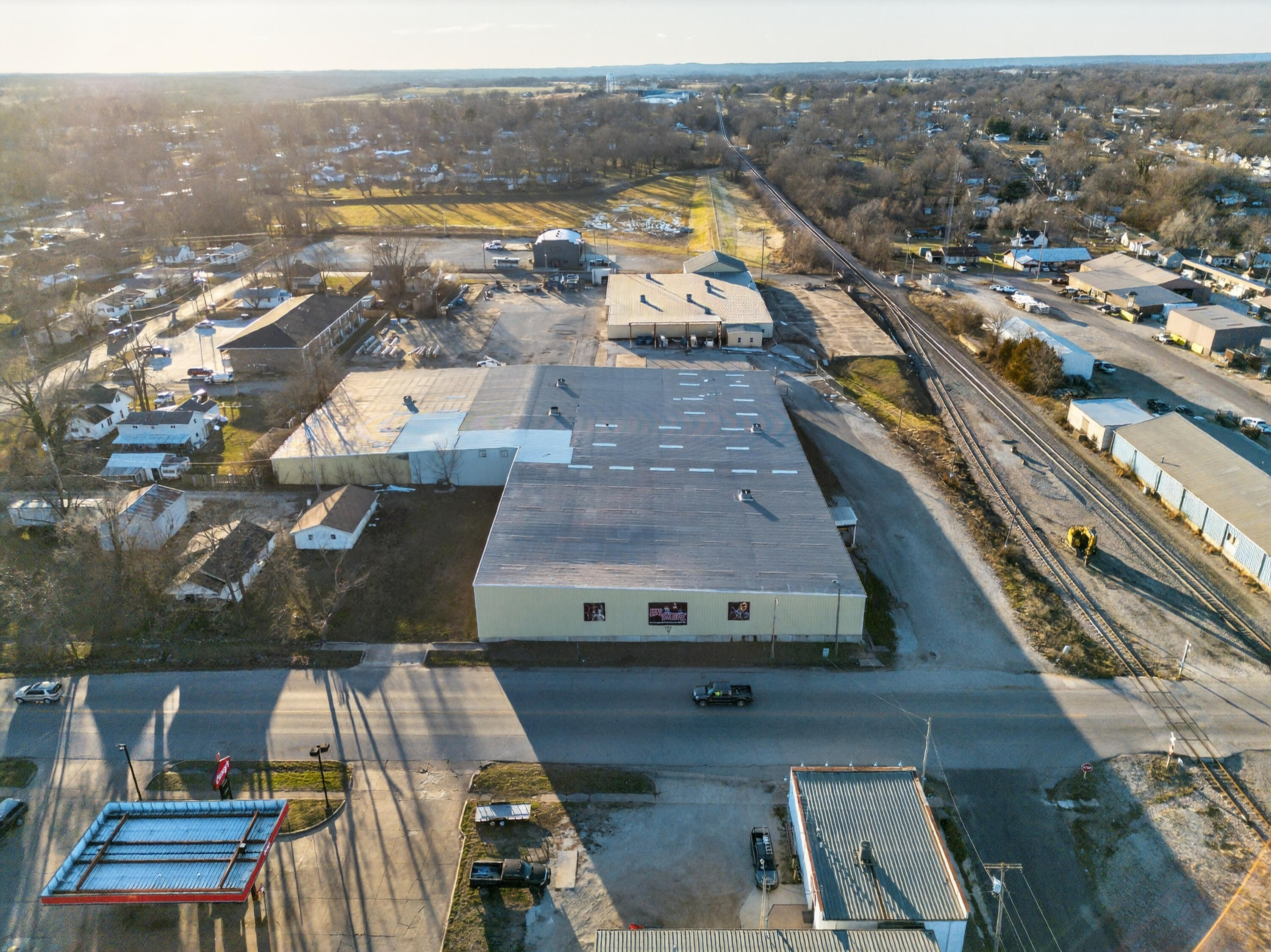 Photo 3 - Commercial Sale for sale – 102 W Front Street  Mountain Grove, MO